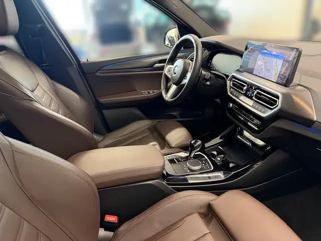 BMW X3 view 12