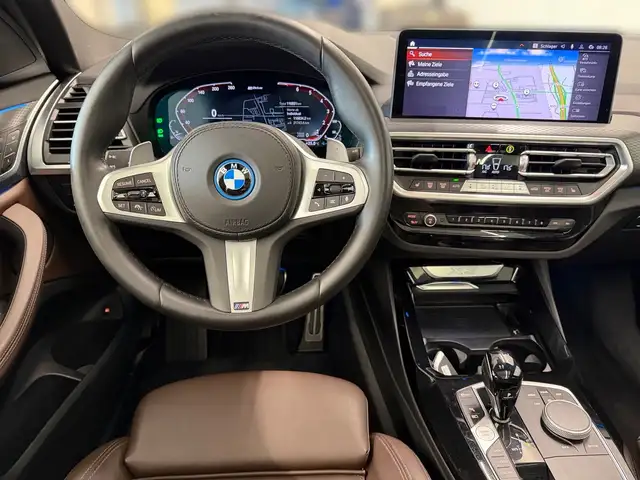 BMW X3 view 8