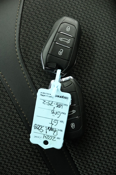 Peugeot 5008 1.2 130PK GT BLACK PACK 7-Pers. Automaat | Navigat — photo 7
