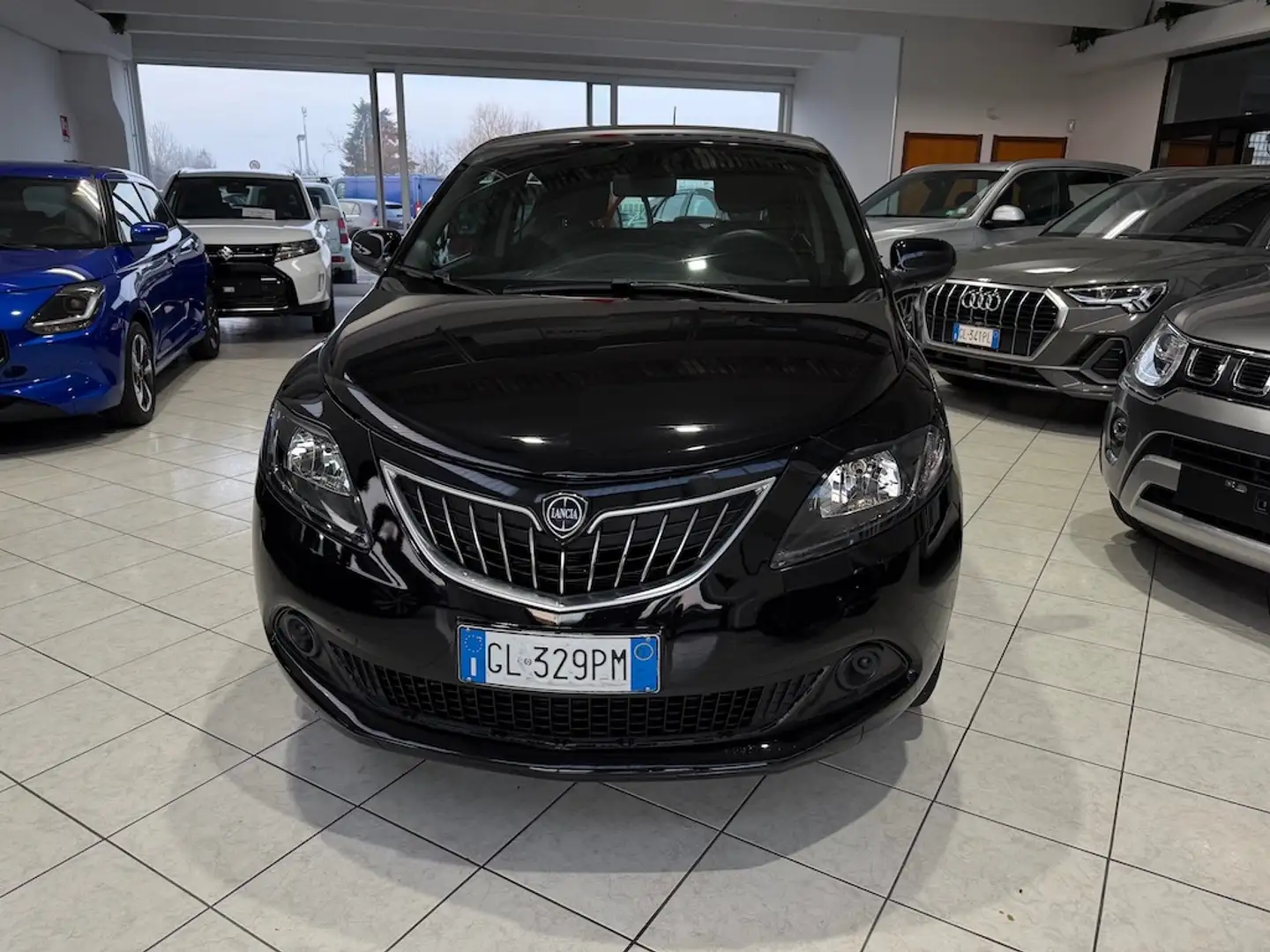 Lancia Ypsilon Ypsilon 1.0 hybrid OK NEOPATENTATI PREZZO VERO Nero - 2