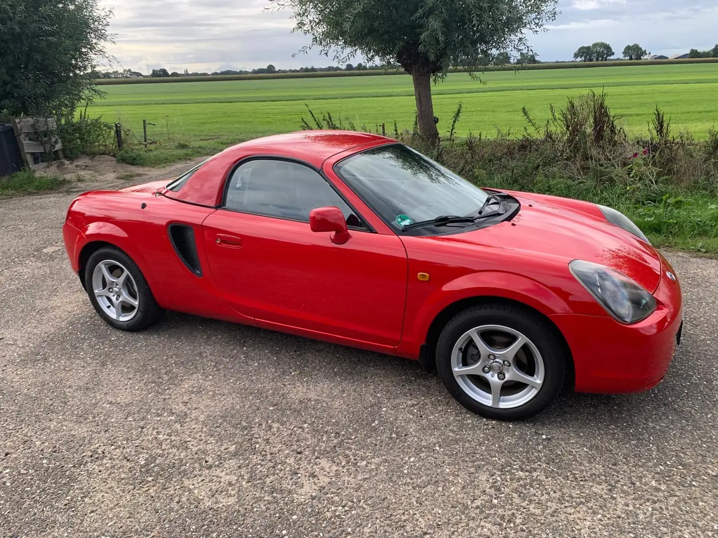 Toyota MR 2 1.8-16v VVT-i crvena - 1