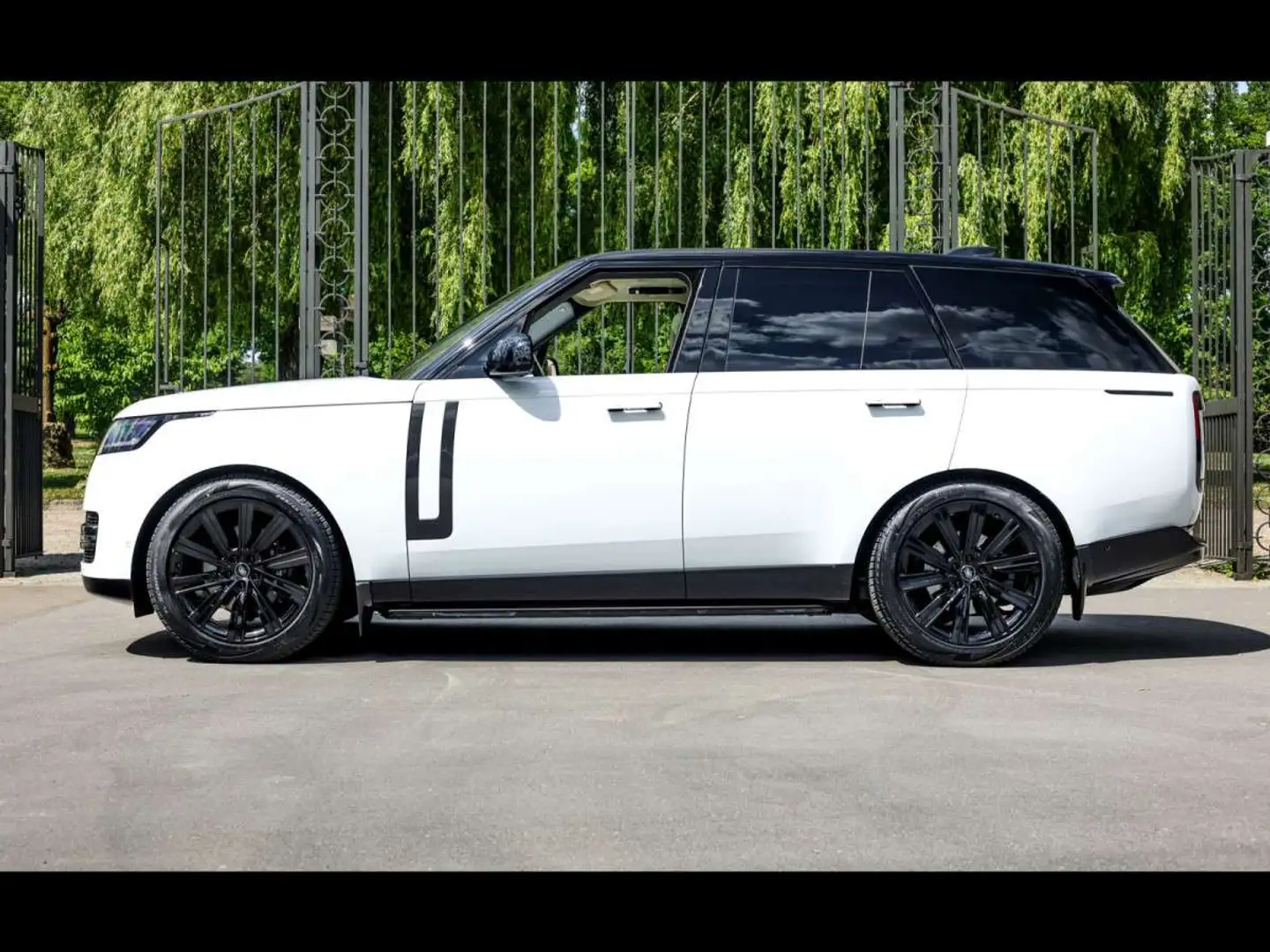 Land Rover Range Rover AUTOBIOGRAPHY D350 MHEV SWBSHADOWAHKSTEPBOARDS Blanc - 2