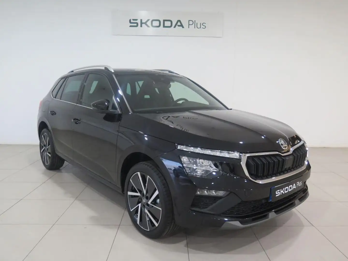 Skoda Kamiq 1.0 TSI Design 85kW DSG7 Negro - 1
