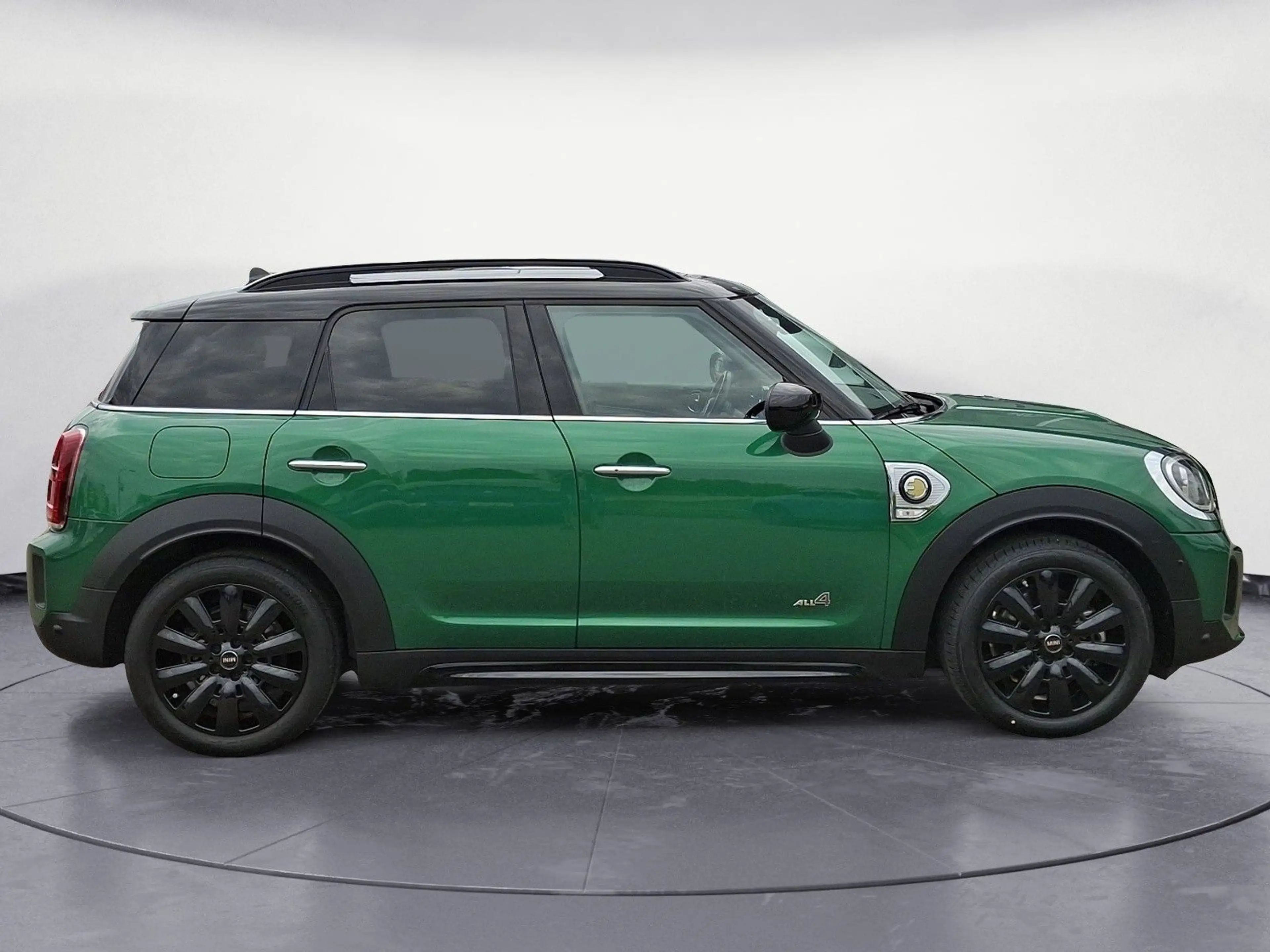 MINI Cooper SE Countryman Countryman SE ALL4 Classic Trim Head-Up Harman K — photo 7