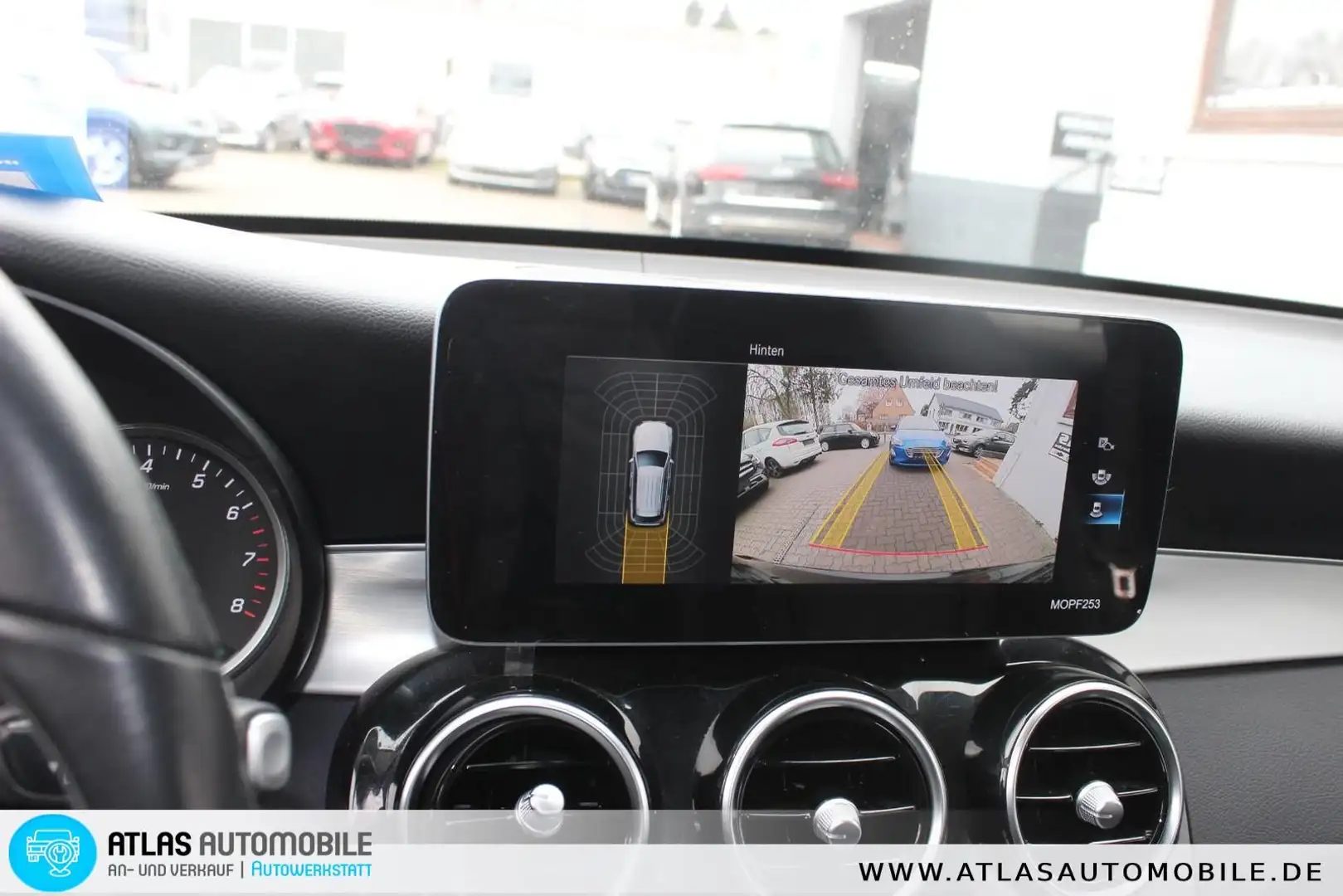 Mercedes-Benz GLC 300 e 4Matic Aut LEDER+NAVIGATION =LED Leuch Schwarz - 2