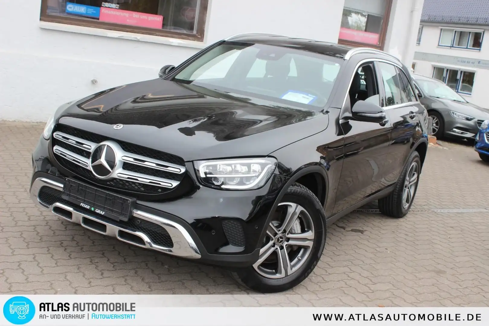 Mercedes-Benz GLC 300 e 4Matic Aut LEDER+NAVIGATION =LED Leuch Schwarz - 1