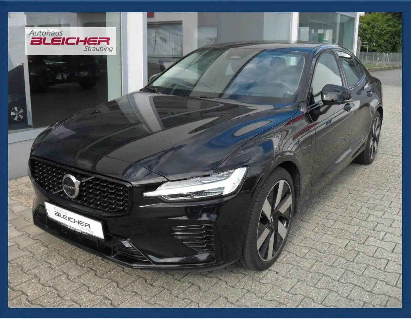 Volvo S60 T8 Lim. Ultimate Dark | 360° | HeadUp | Pano. Schwarz - 1