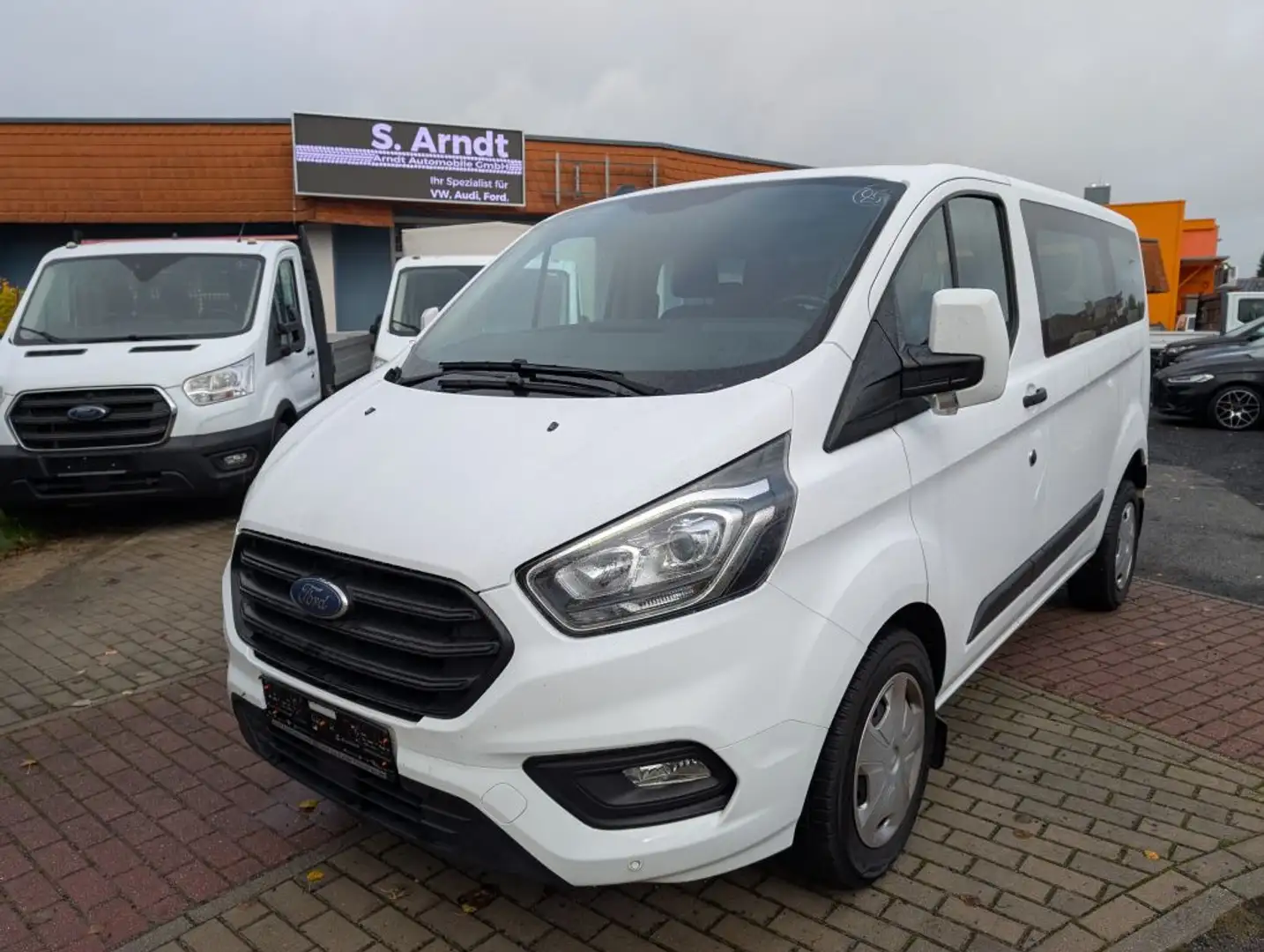 Ford Transit Custom 320 L1H1 130PS VA Trend 9 Sitze Tempomat Blanc - 2