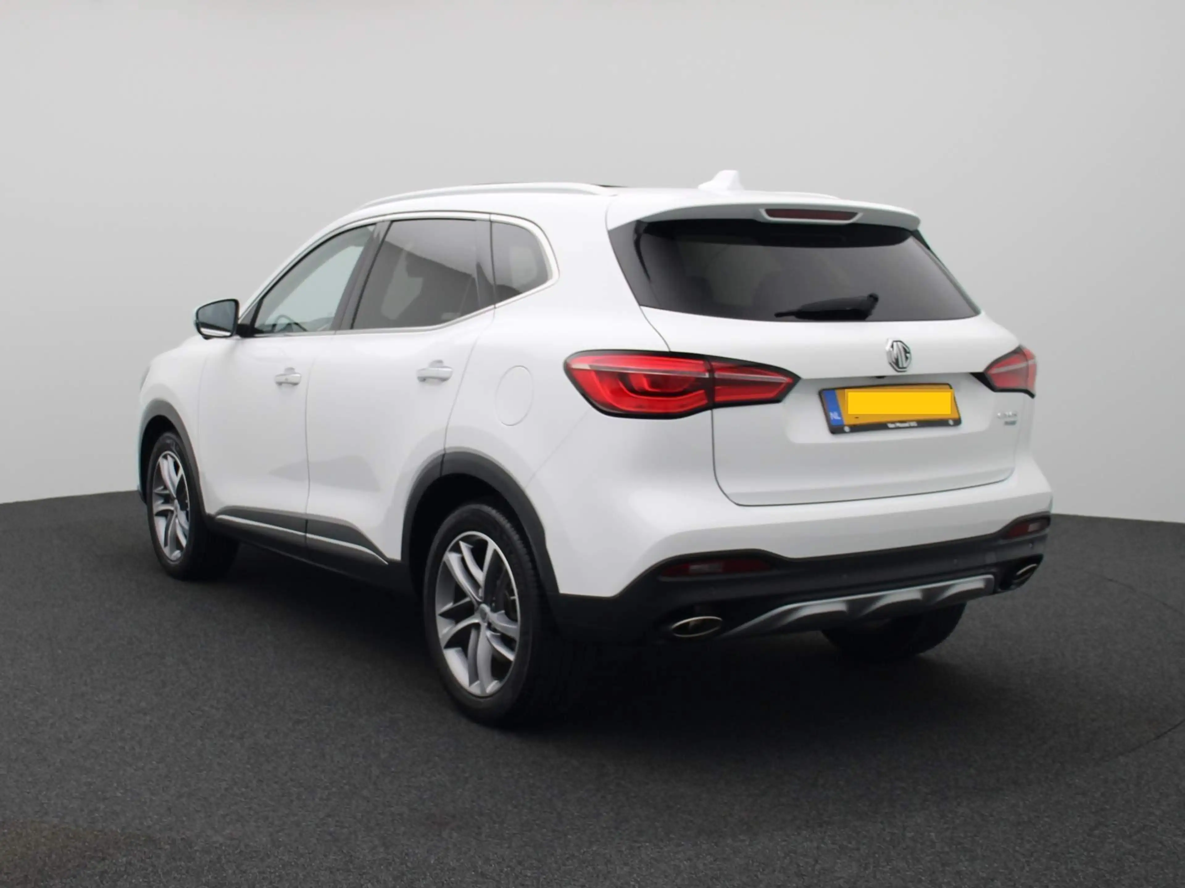 MG EHS 1.5 TGDI PHEV Aut. Luxury | Panoramadak | Navi | L — photo 4