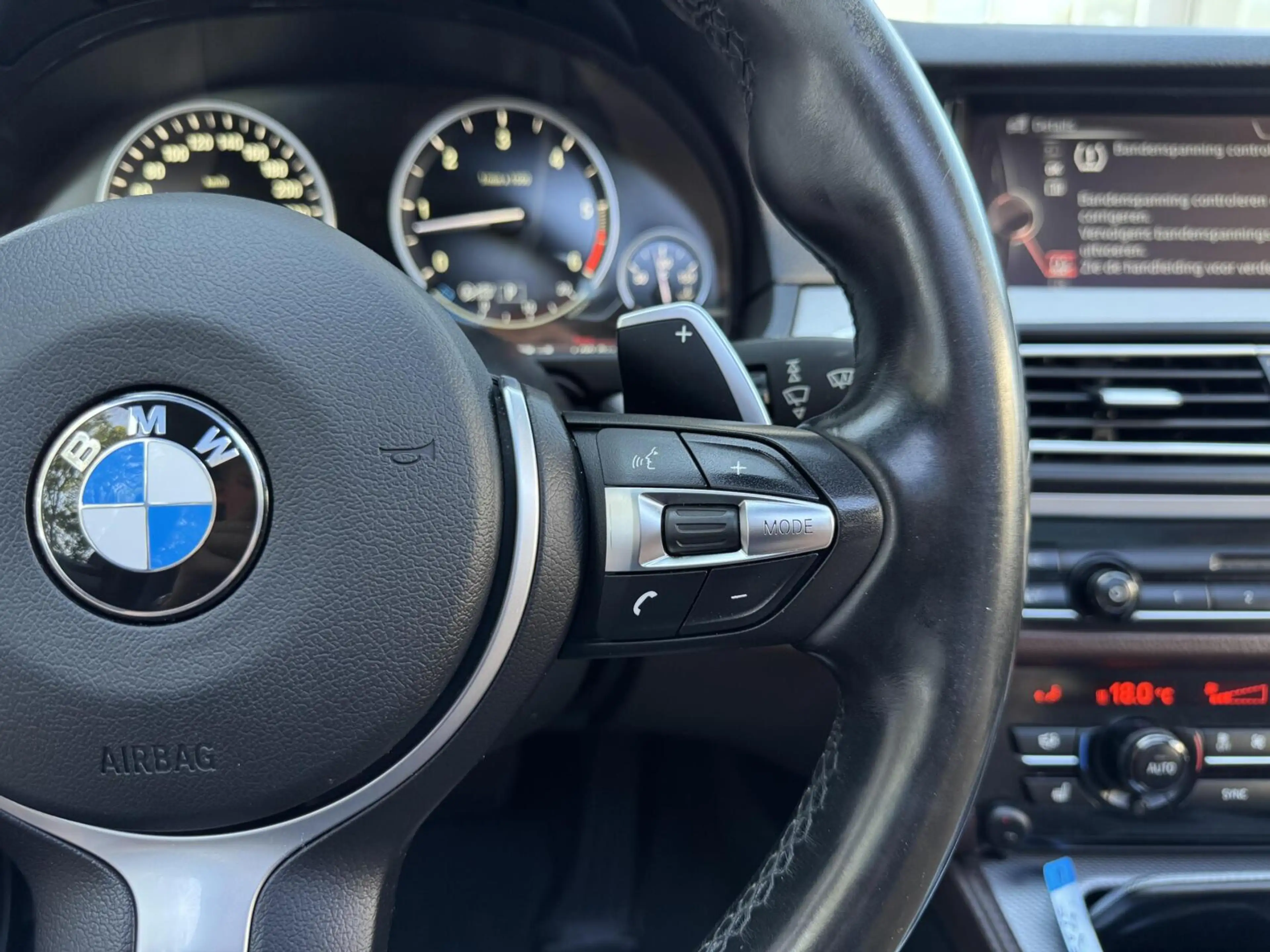 BMW M550 5-serie Touring M550xd — photo 13