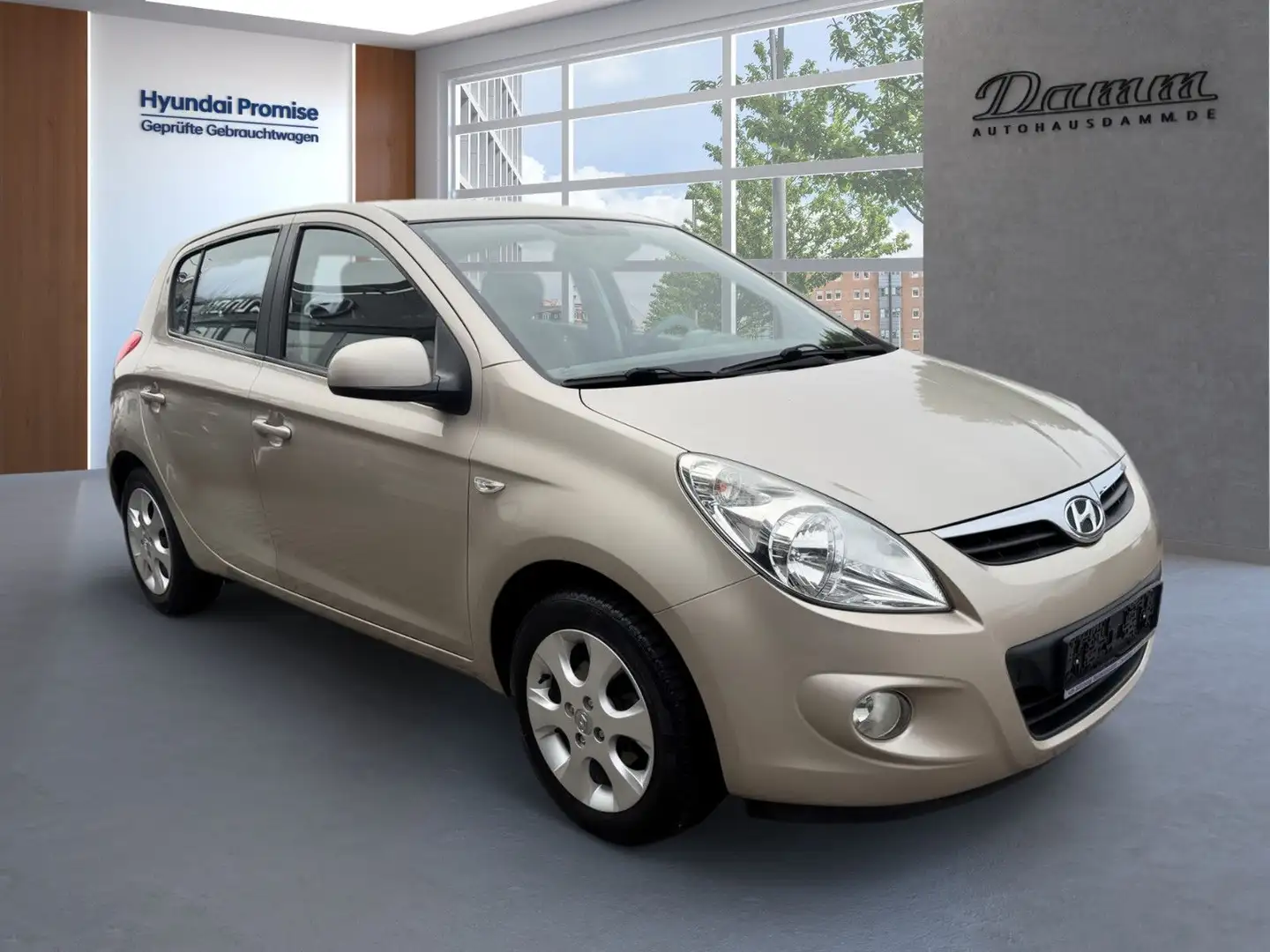 Hyundai i20 1.2B 78PS M/T A/C Classic Gold - 2