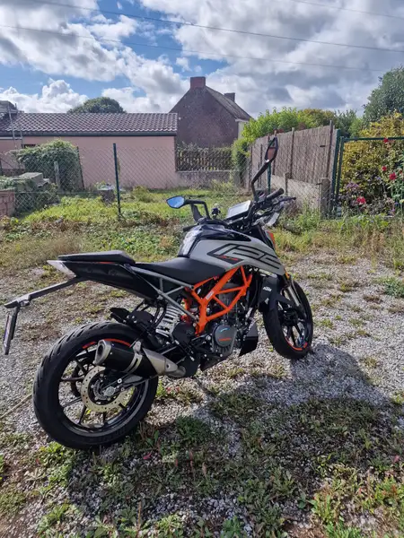 KTM 125 Duke - foto 2