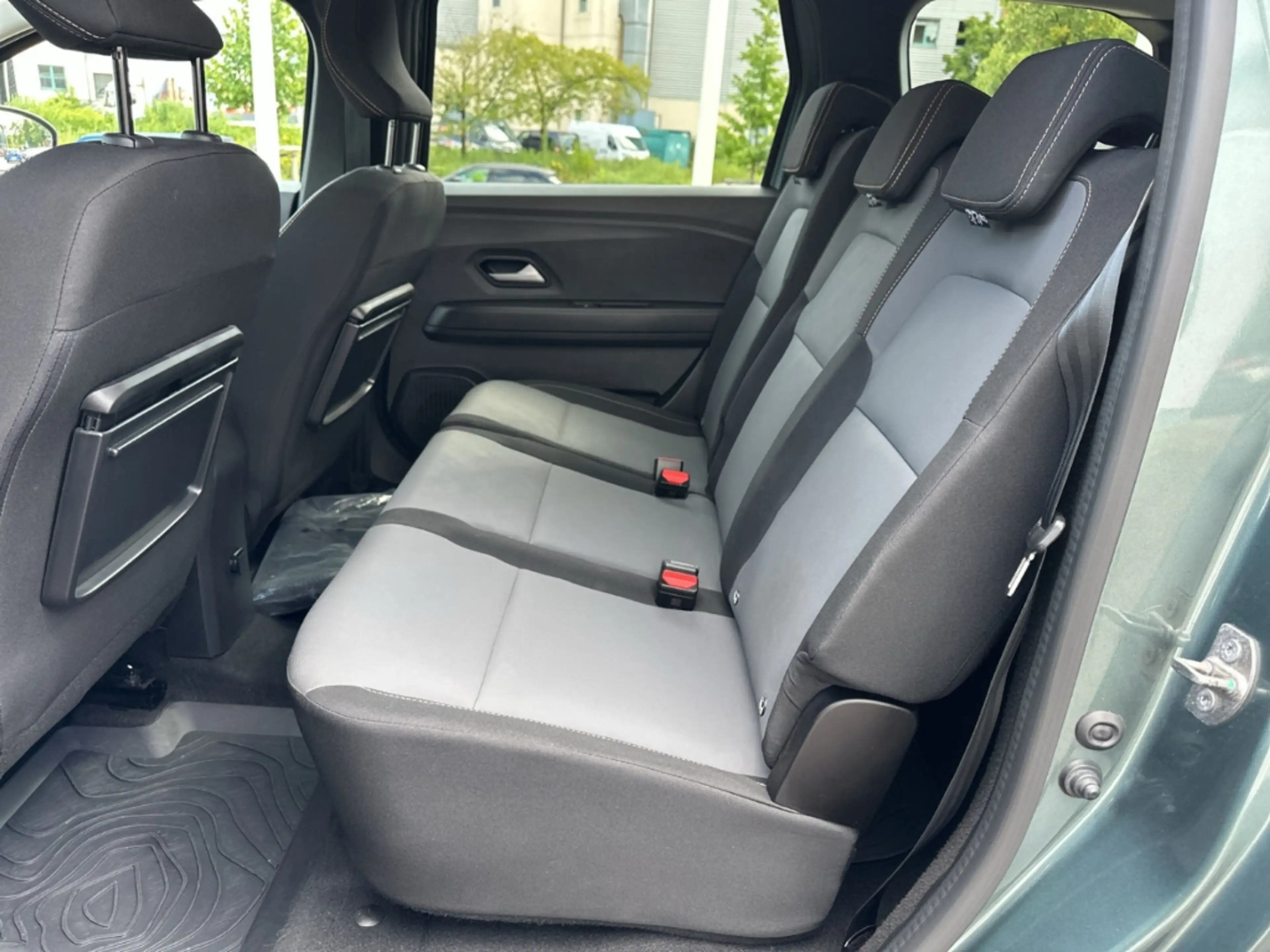 Dacia Jogger EXTREME+ TCe 100 ECO-G Extreme+ 7 SITZER — photo 11