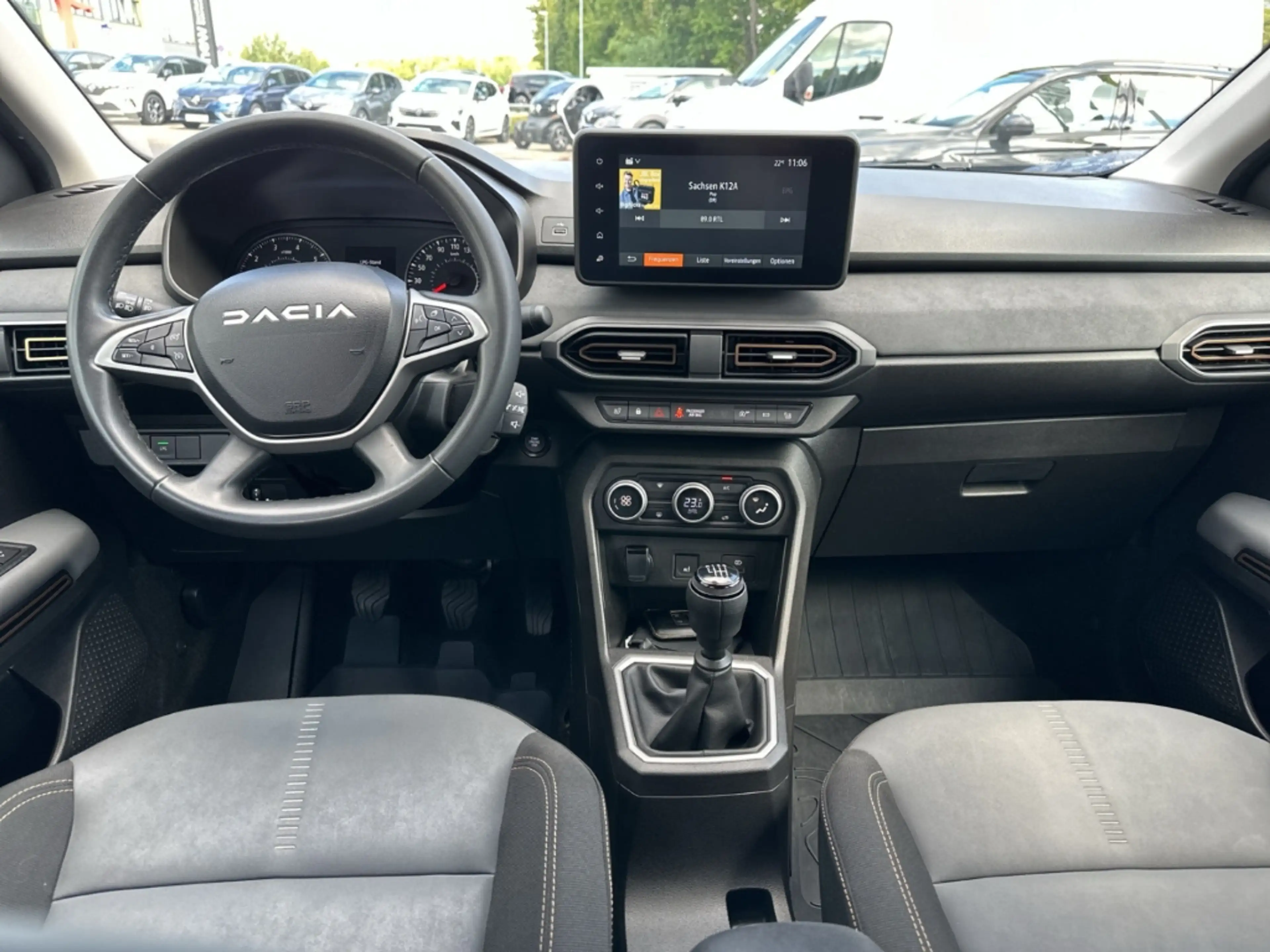 Dacia Jogger EXTREME+ TCe 100 ECO-G Extreme+ 7 SITZER — photo 14