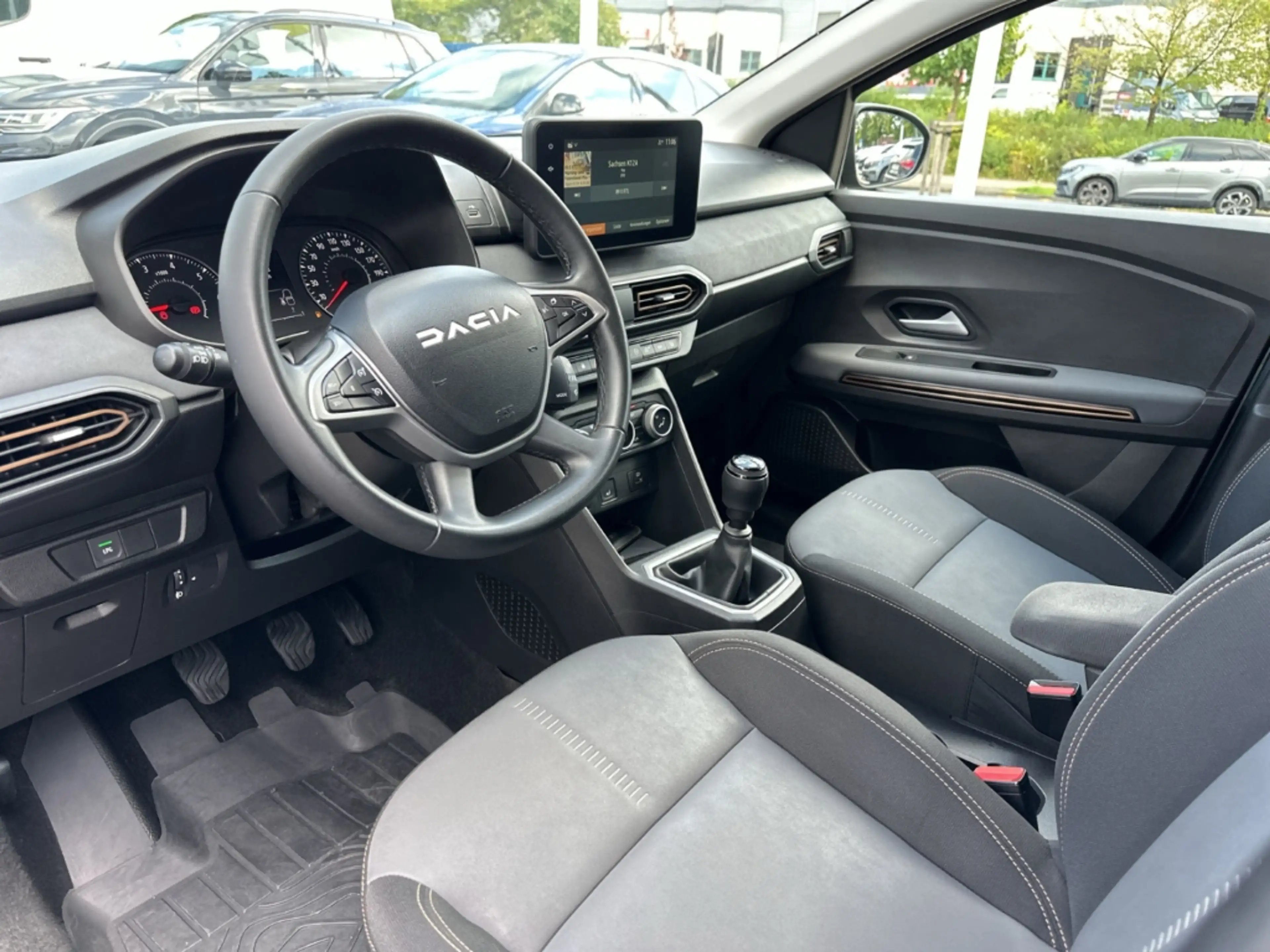 Dacia Jogger EXTREME+ TCe 100 ECO-G Extreme+ 7 SITZER — photo 10