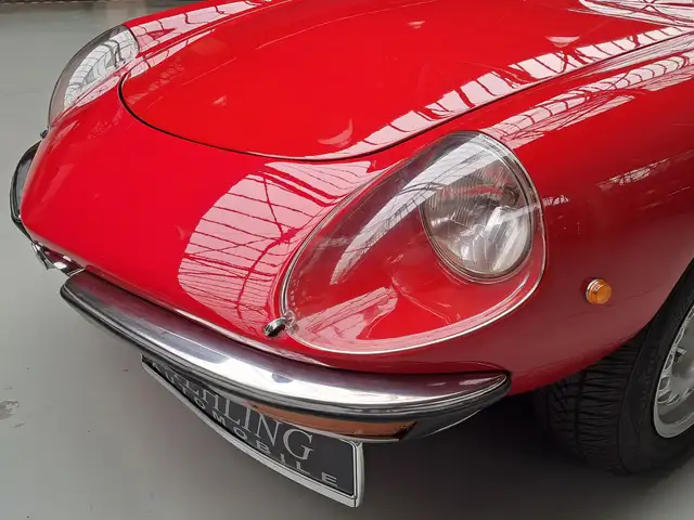 Alfa Romeo Spider view 10
