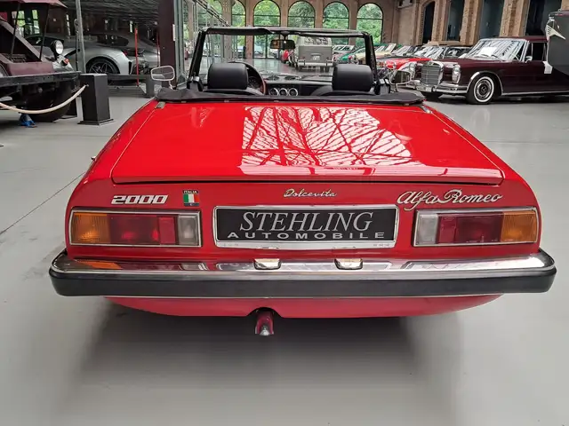 Alfa Romeo Spider view 12
