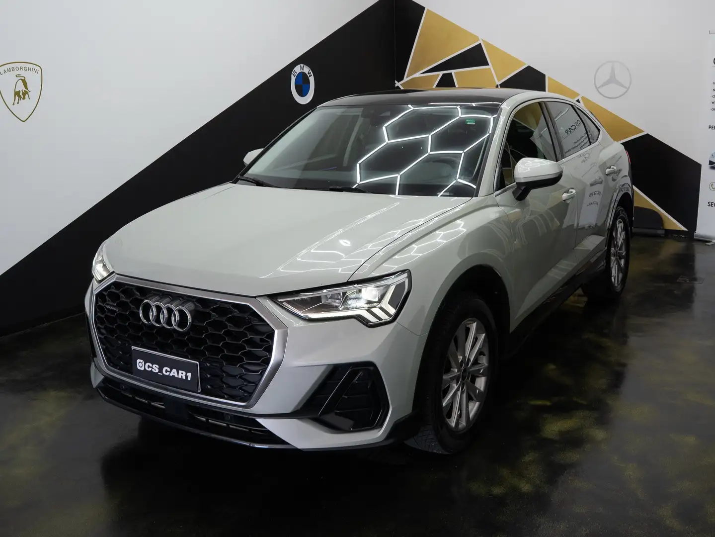Audi Q3 Sportback 35 tdi Business Plus quattro s-tronic Stříbrná - 1