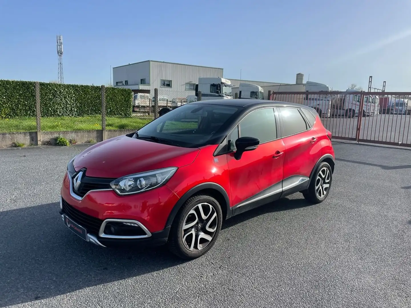 Renault Captur 90 cv ct ok garantie 12 mois helly hansen Rouge - 1