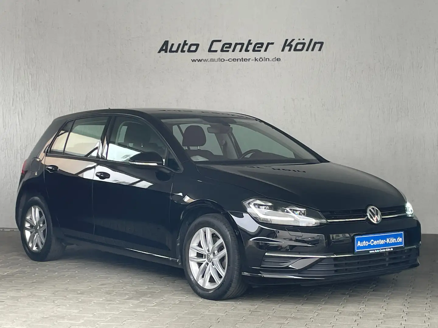 Volkswagen Golf 1,6 TDI Comfortline BMT*LED*1.HAND* Schwarz - 2
