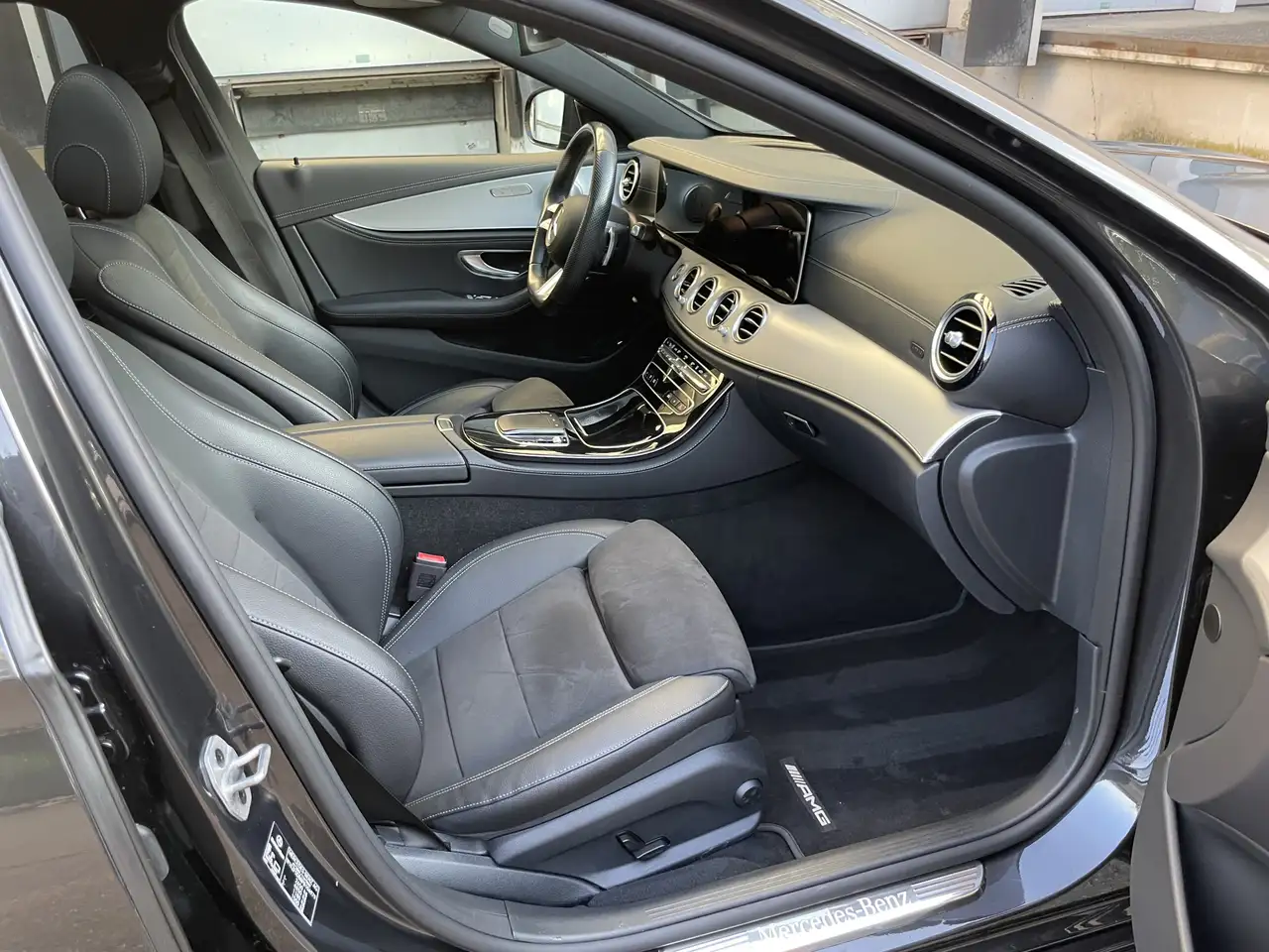 Mercedes-Benz E-Class e AMG LED Pano Head-Up Distronic Rü-Kamera, миниатюра 25