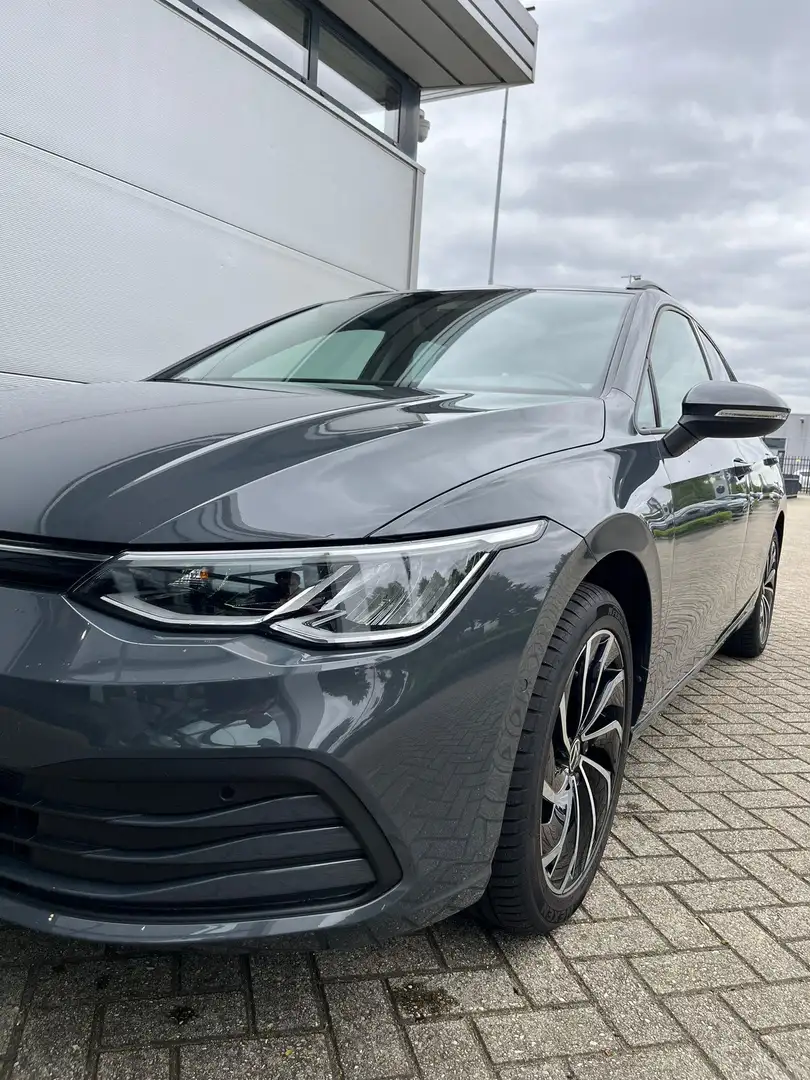 Volkswagen Golf Variant 1.0 eTSI Life Business | Parkeersensoren | Navigat Gris - 2