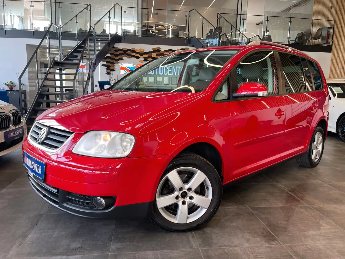 Volkswagen Touran Highline *1.Hand*TÜV NEU*7 Sitze*AHK* Rouge - 2