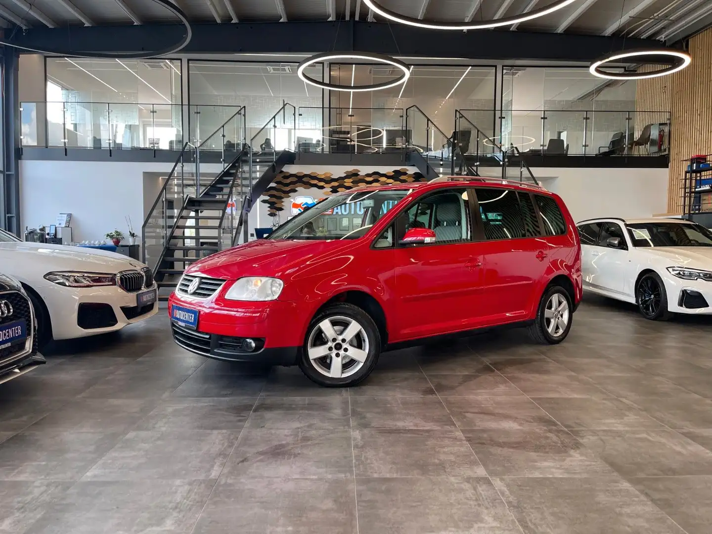 Volkswagen Touran Highline *1.Hand*TÜV NEU*7 Sitze*AHK* Rouge - 1