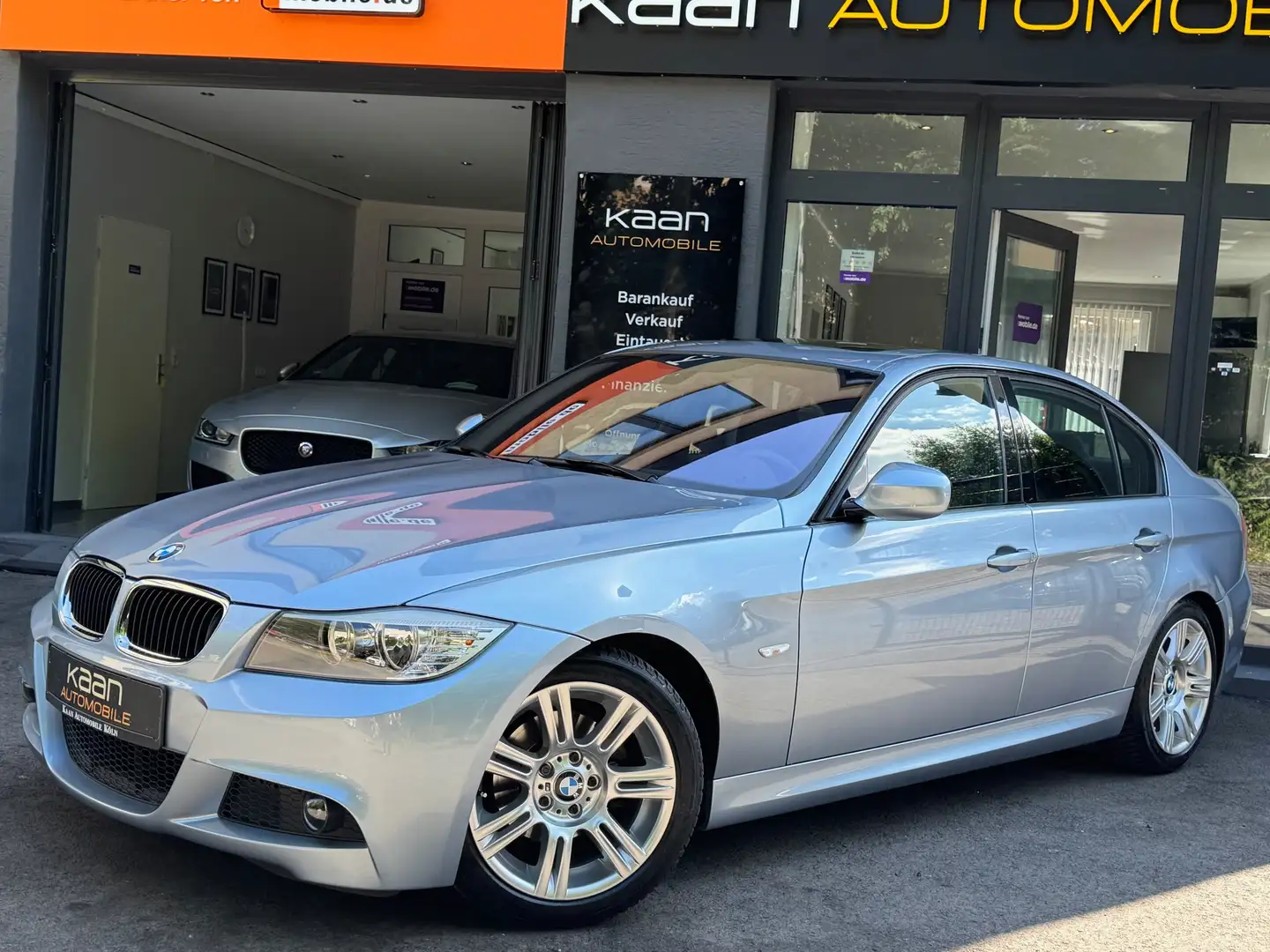 BMW 320 i Lim. M Sportpaket/1HAND/S-HEFT/53Tkm/S-DACH/PDC Blauw - 2