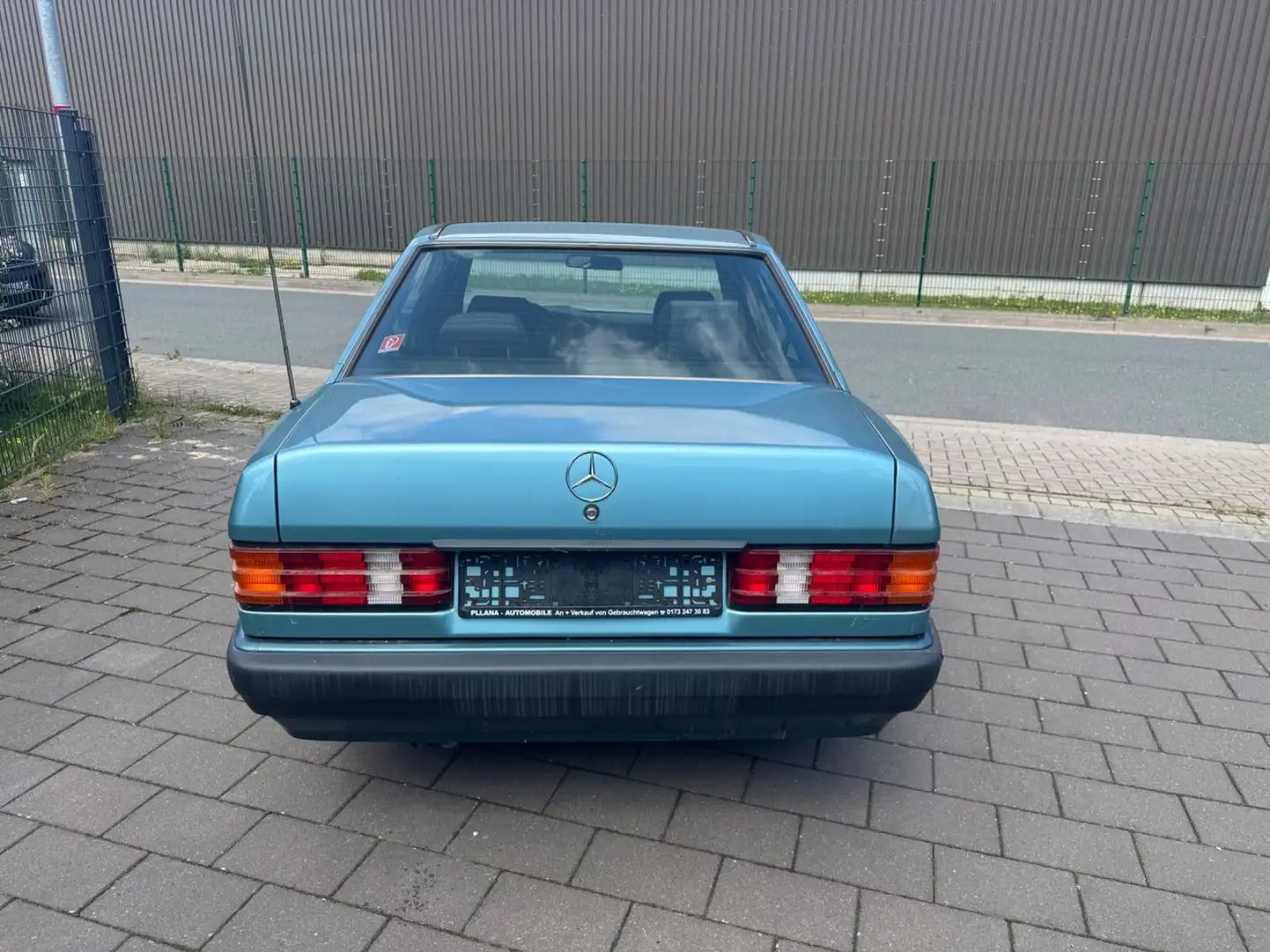 Mercedes-Benz 190 /2,0 Grün - 2