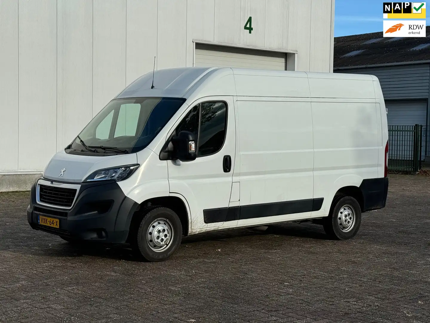 Peugeot Boxer 333 2.0 BlueHDI L2H2 Pro Wit - 1