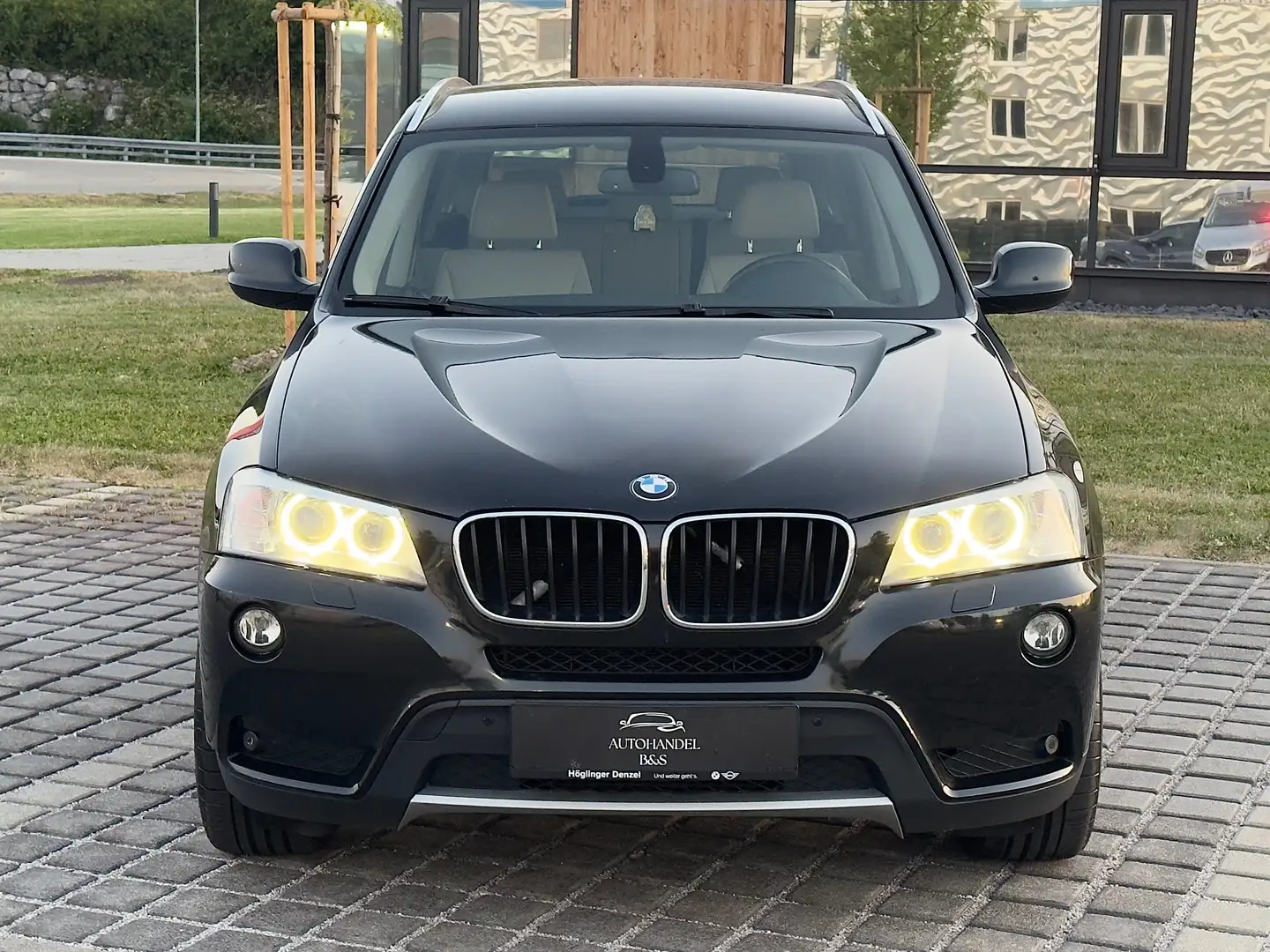 BMW X3 xDrive20d Aut. *LEDER, NAVI, KAMERA* Schwarz - 2