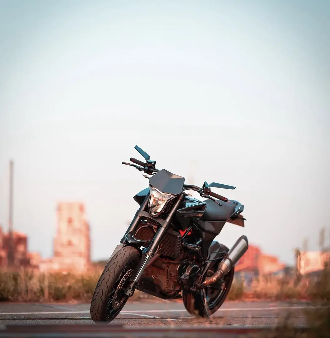 Husqvarna Nuda 900 R ABS Negro - 2