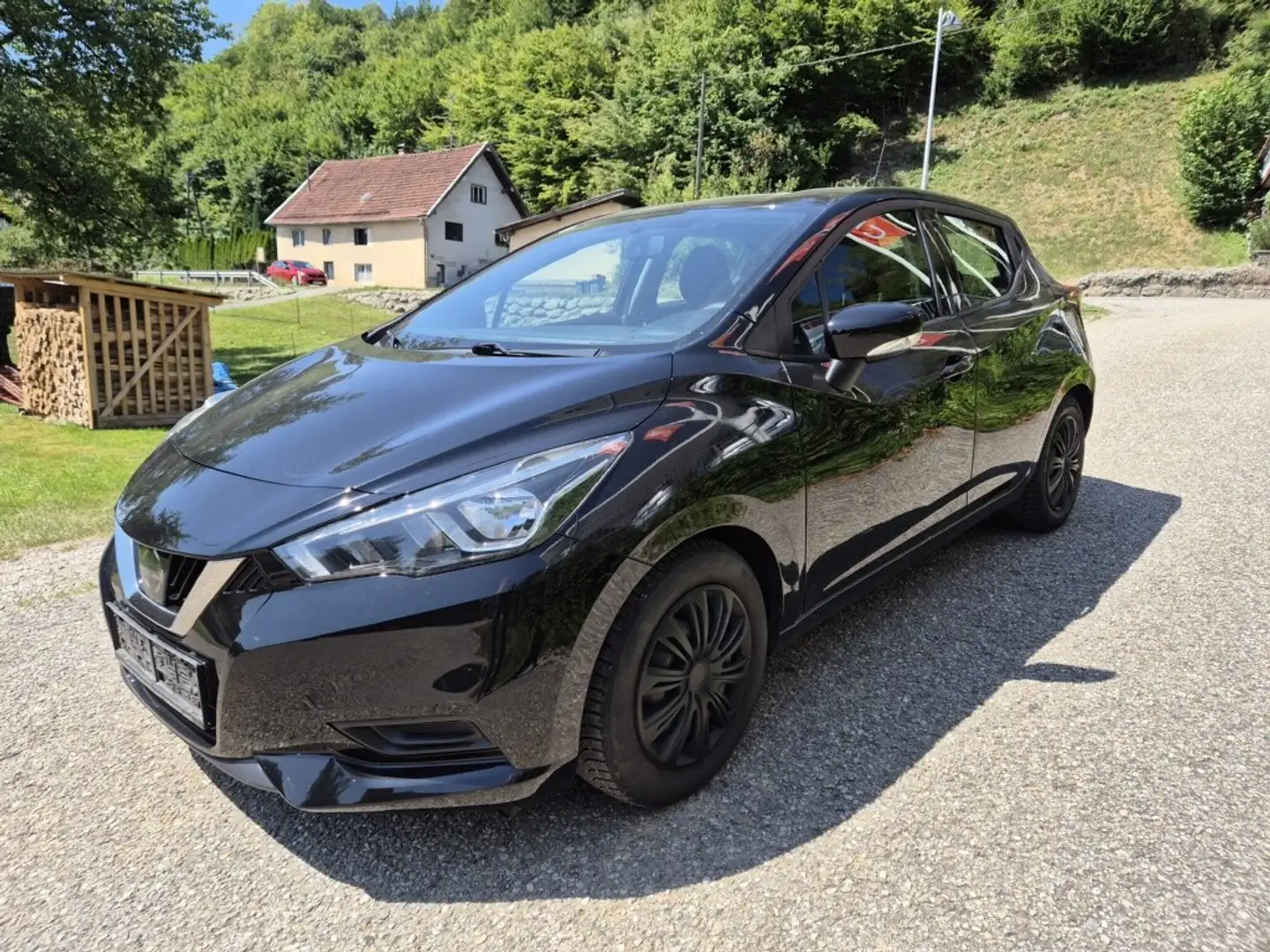 Nissan Micra 1,0 Acenta Schwarz - 1