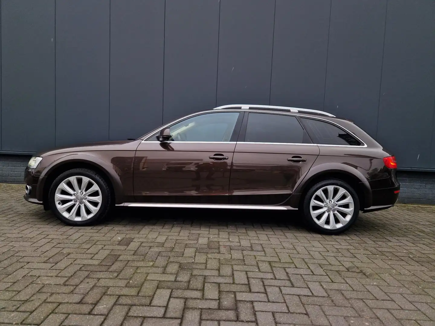 Audi A4 allroad quattro 2.0 TDI Pro Line Aut. Bruin - 2