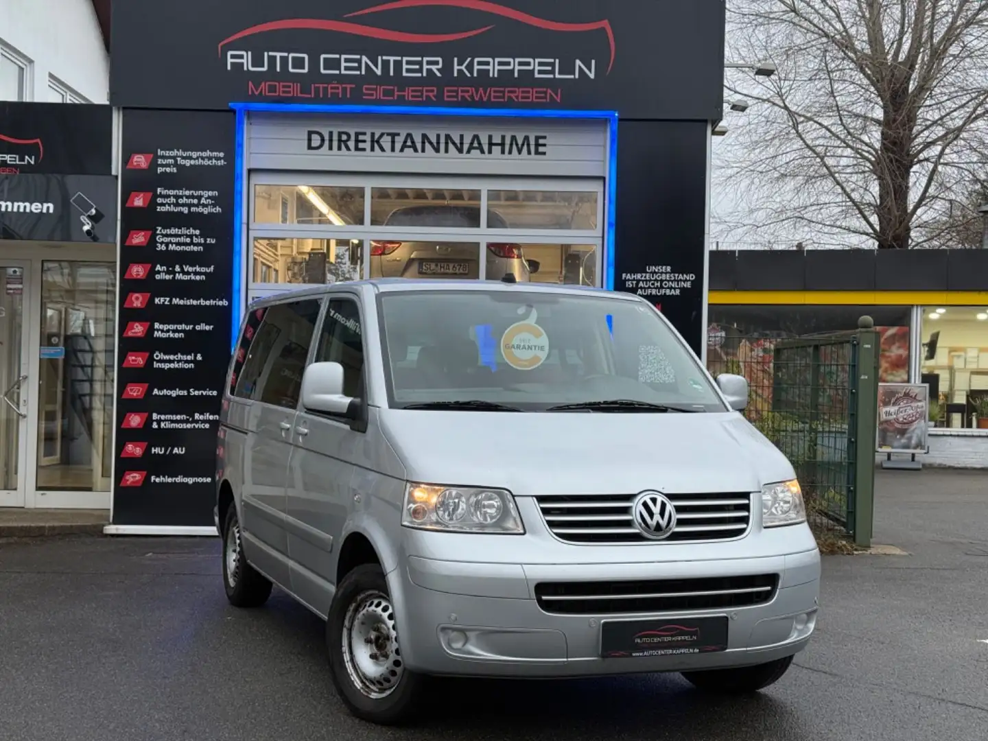 Volkswagen T5 Multivan Comfortline (AHK-7Sitze-Tisch-NAVI) Silber - 1