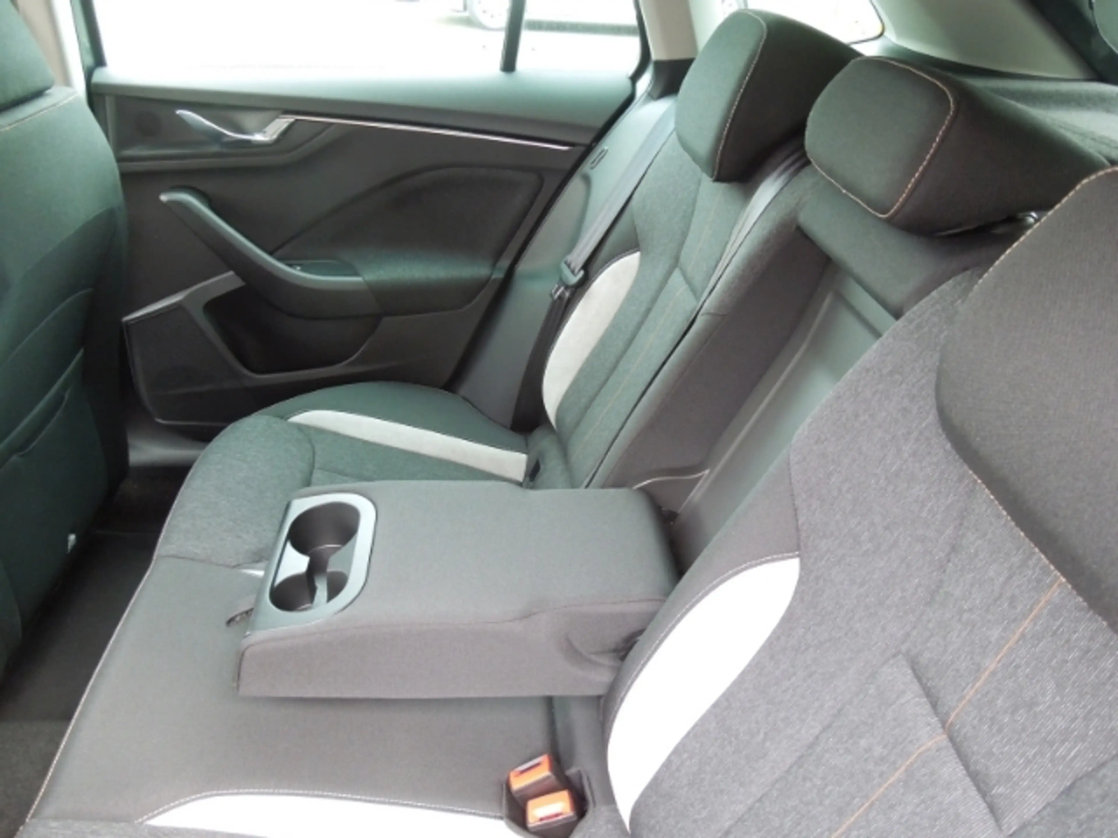 Skoda Scala 1.0TSI TopSelection/AHK/Sitzheizung/Kamera — photo 11
