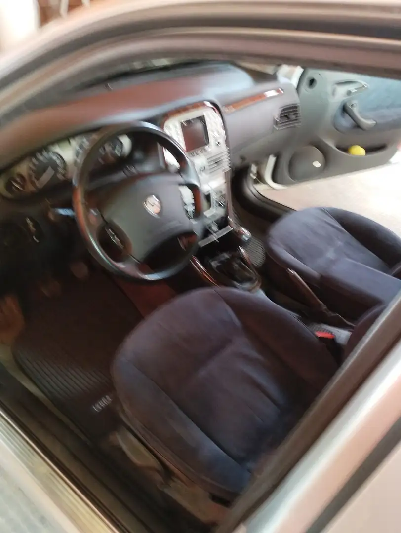 Lancia Lybra SW 1.9 jtd LX 115cv - 2