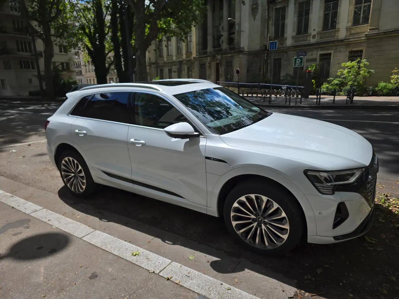 Audi Q8 e-tron
