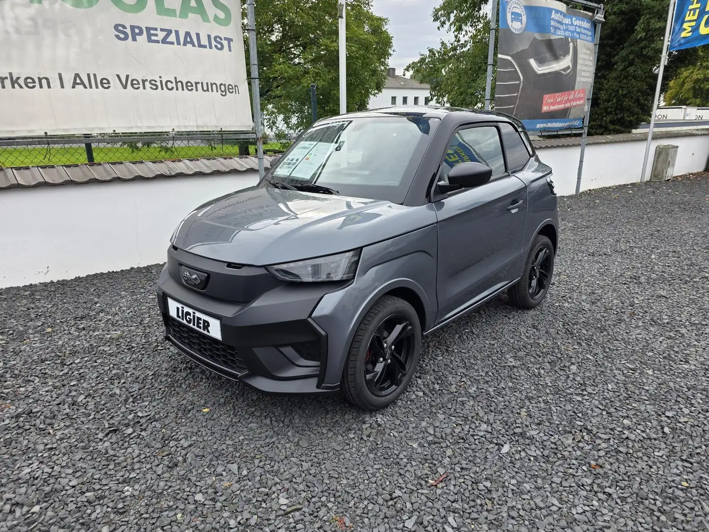 Ligier JS 50 Elite -sofort- REVO D+, Pack Connect Carplay 6 ... Grigio - 1