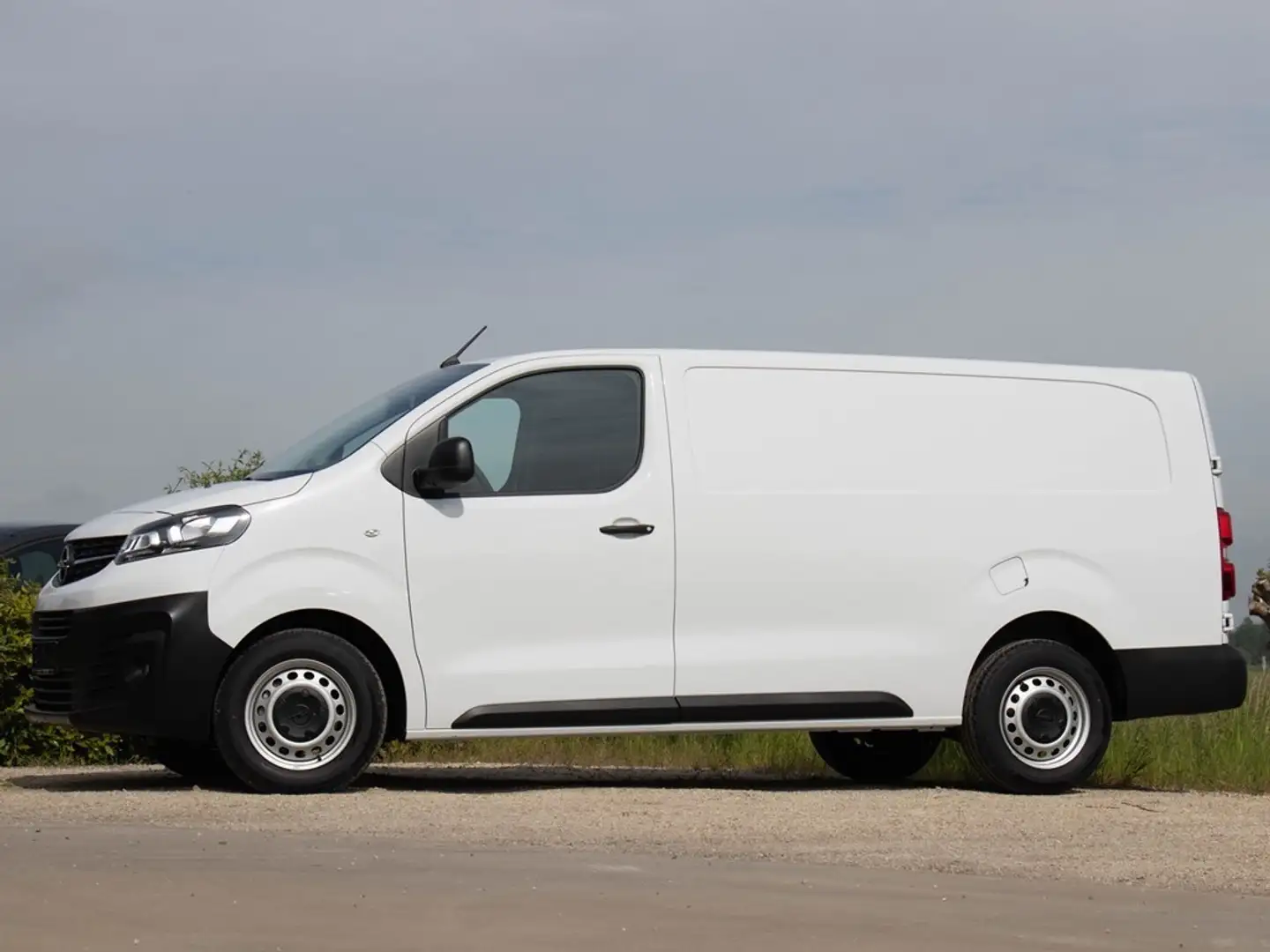 Opel Vivaro VAN L3 2.0 CDTi 104KW MT6*NAVI*CAMERA*VLOER*WANDEN Wit - 2