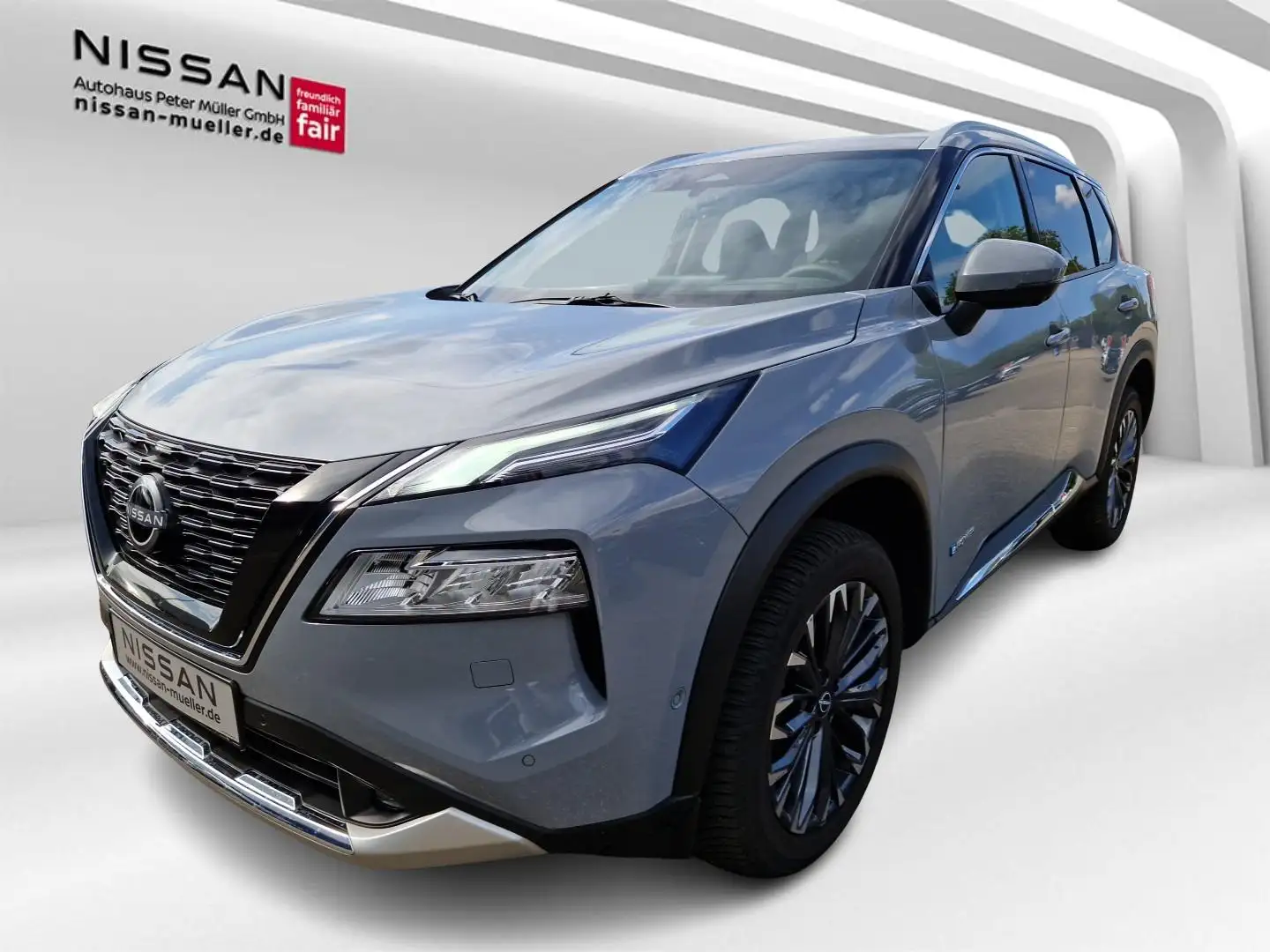 Nissan X-Trail 1.5 VC-T e-4ORCE 213PS 4x4 Tekna 5 Sitze Gris - 1