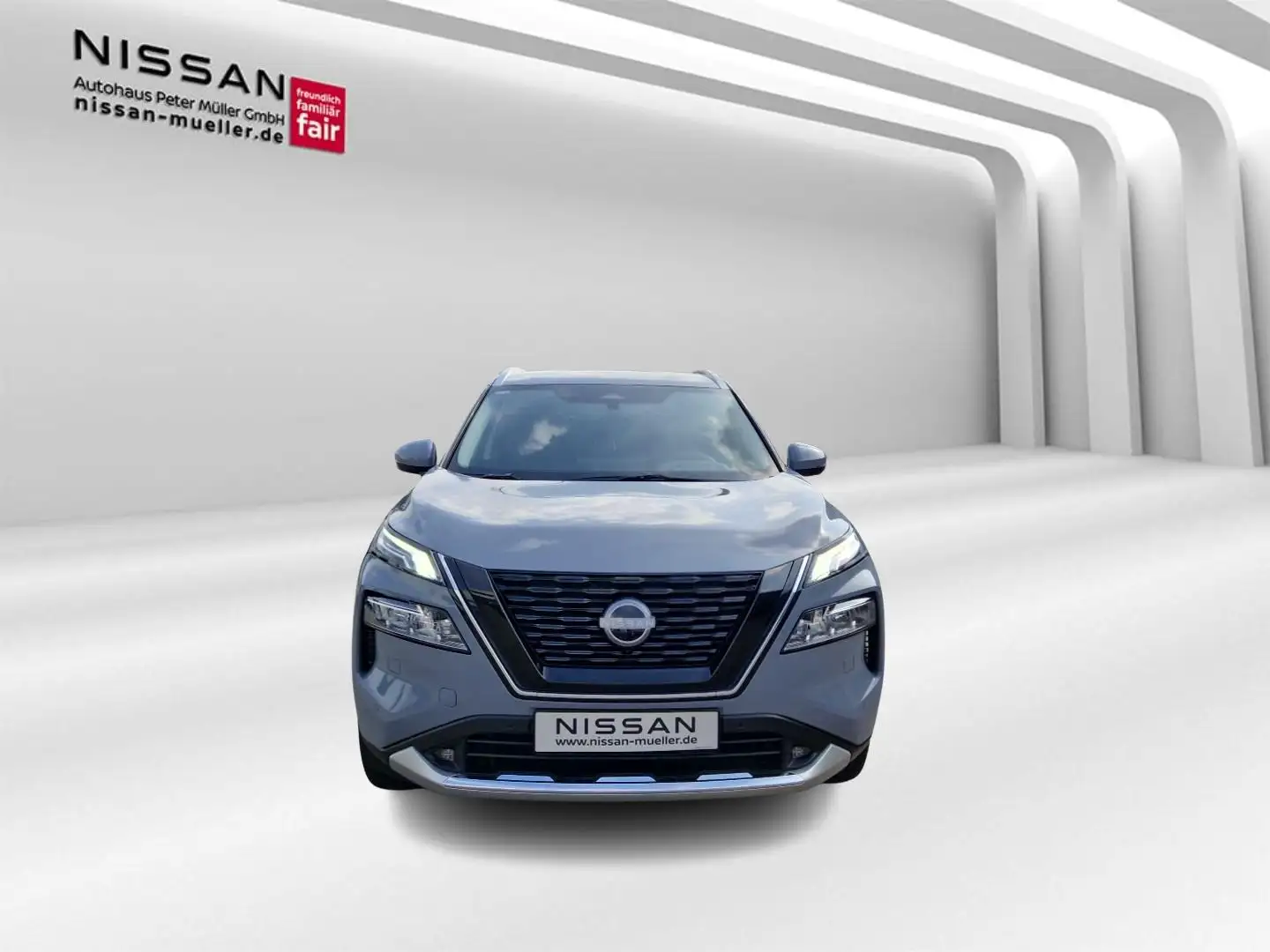 Nissan X-Trail 1.5 VC-T e-4ORCE 213PS 4x4 Tekna 5 Sitze Gris - 2