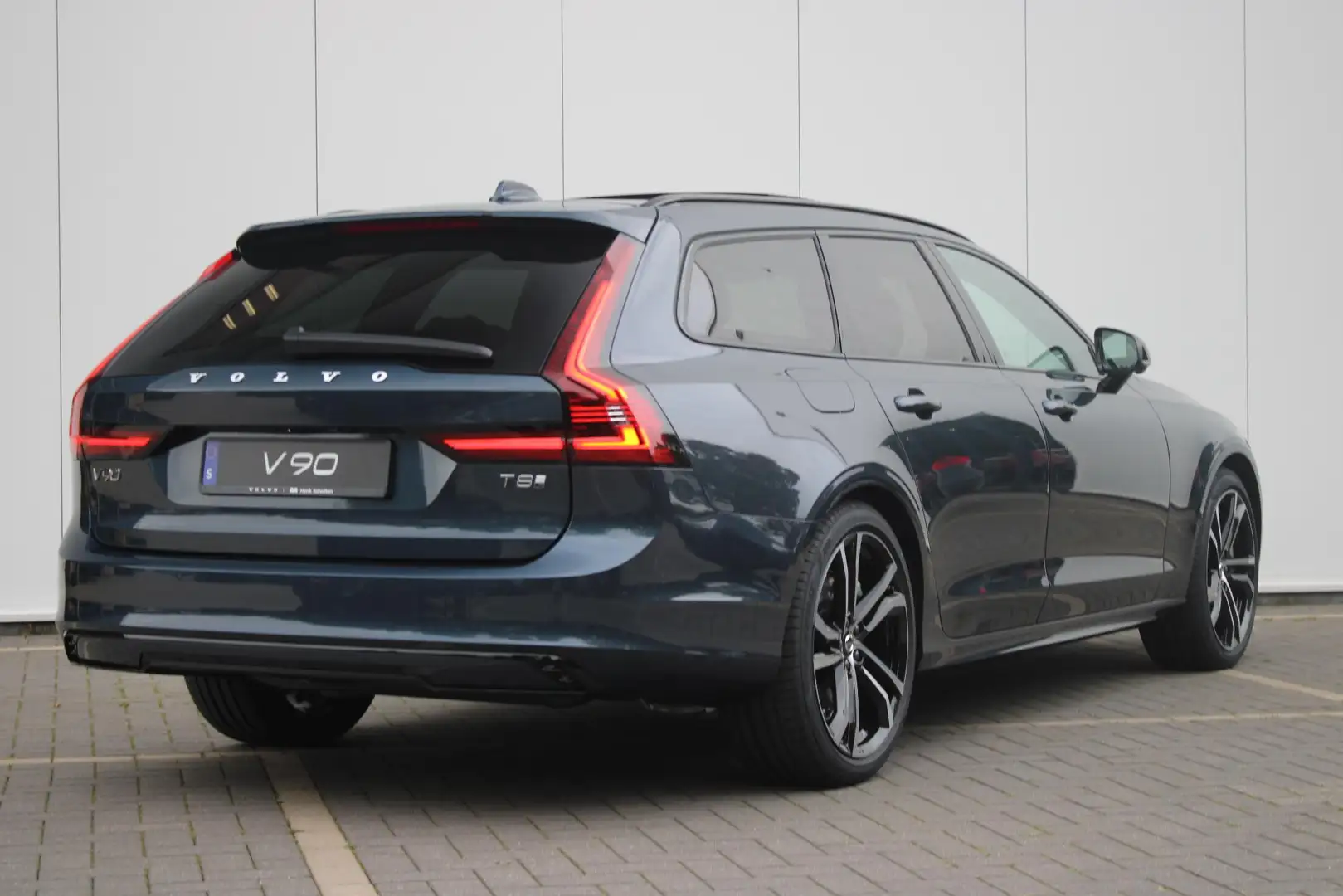 Volvo V90 2.0 T8 Plug-in hybrid AWD Ultra Dark Adaptieve Cru Blauw - 2