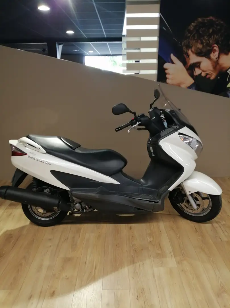 Suzuki Burgman 125 White - 1
