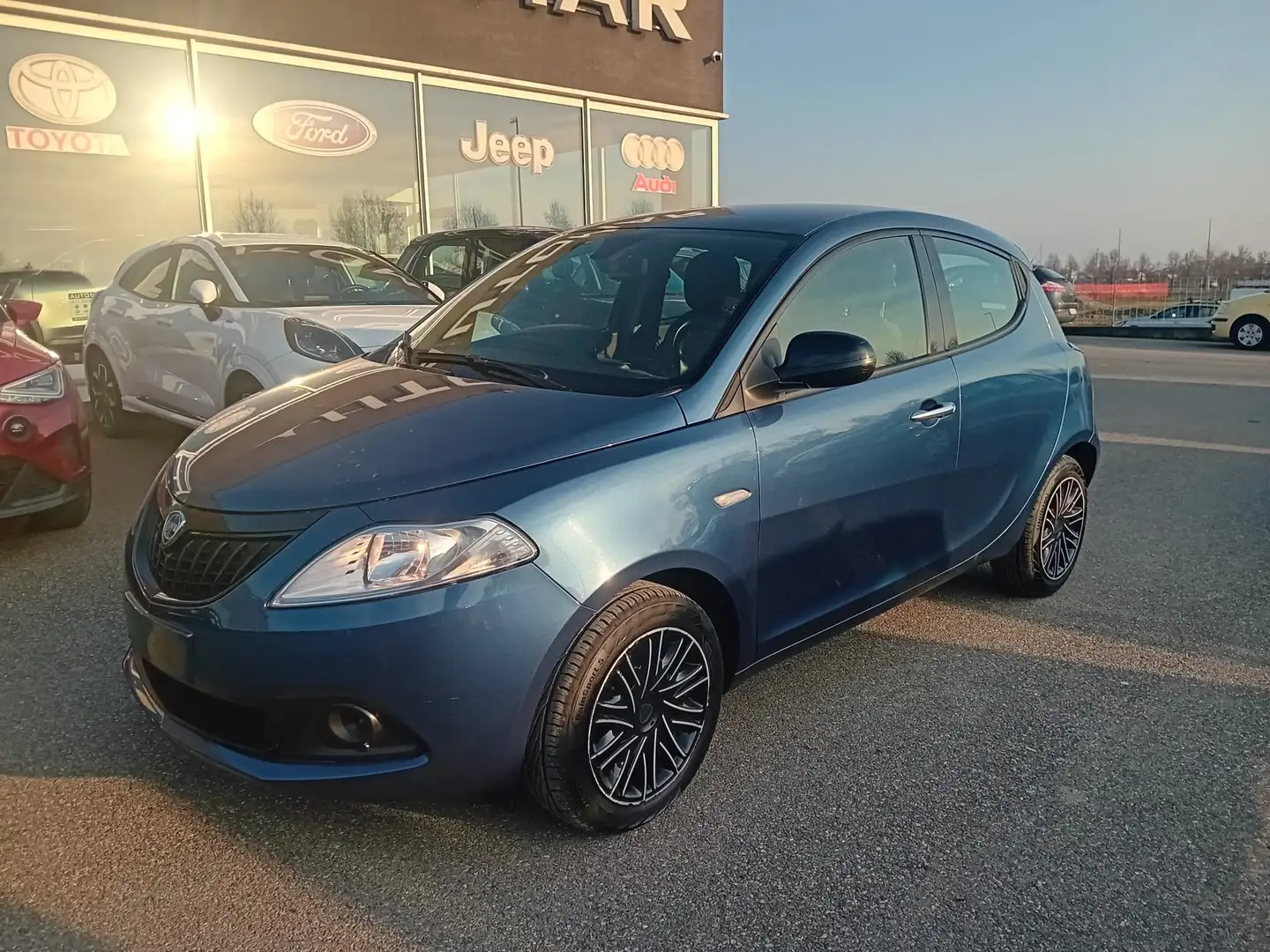 Lancia Ypsilon 1.0 firefly hybrid Silver Plus PREZZO VERO Blu/Azzurro - 2