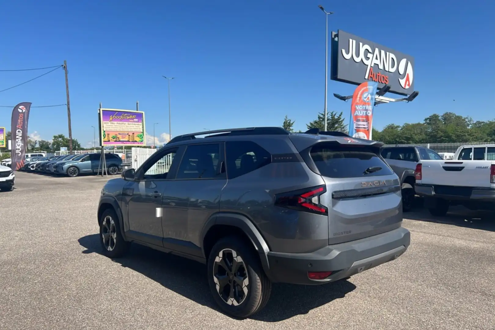 Dacia Bigster TCE 140 4X2 EXTREME PLUS Gris - 2