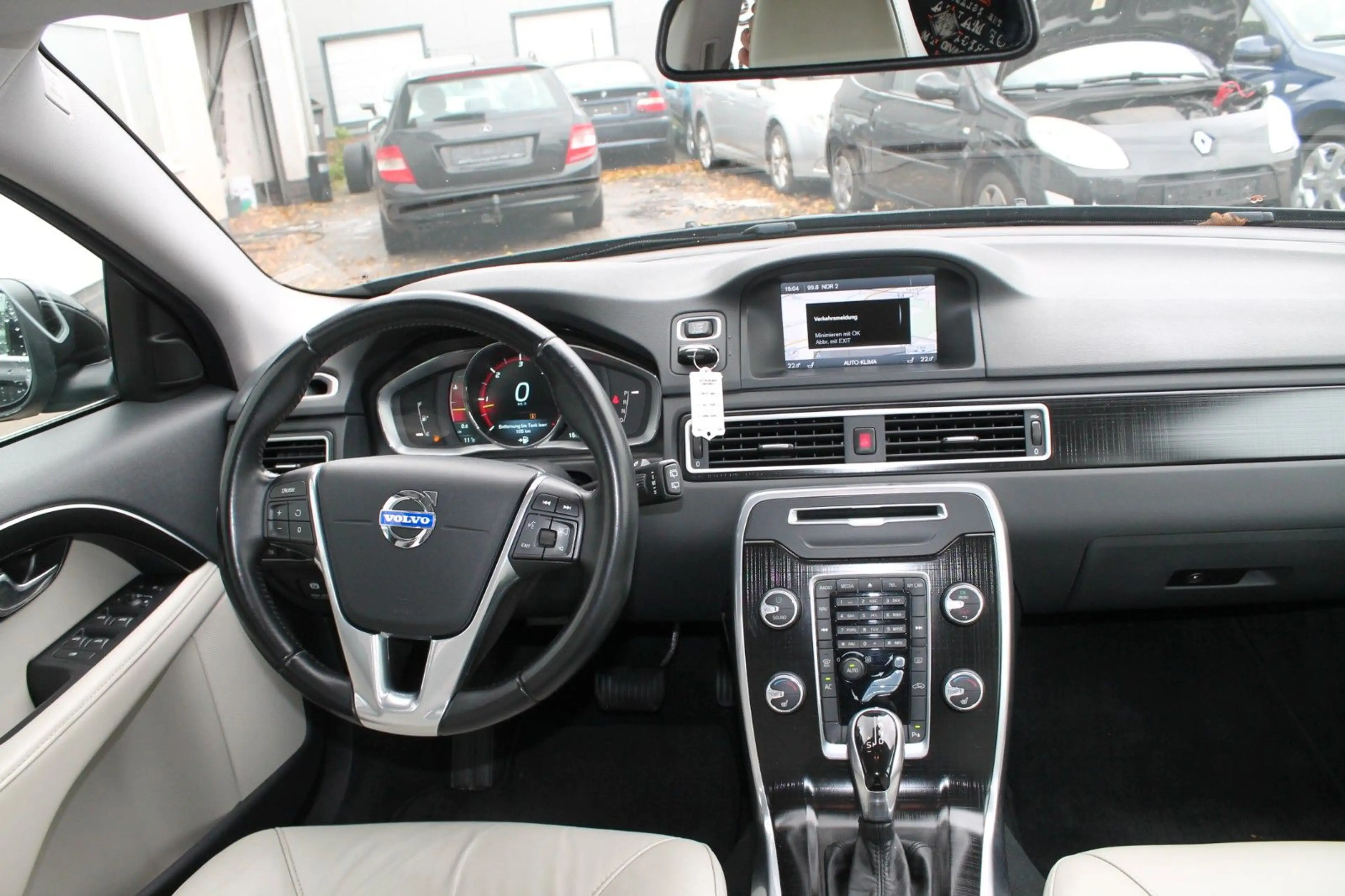 Volvo V70 Kombi Momentum *TÜV-NEU* — photo 9