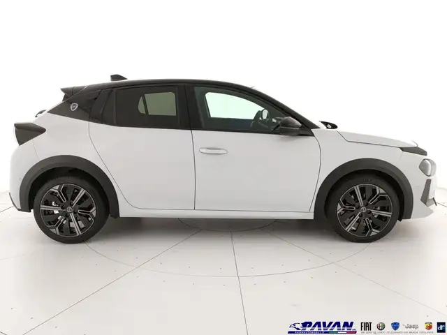 Lancia Ypsilon view 5