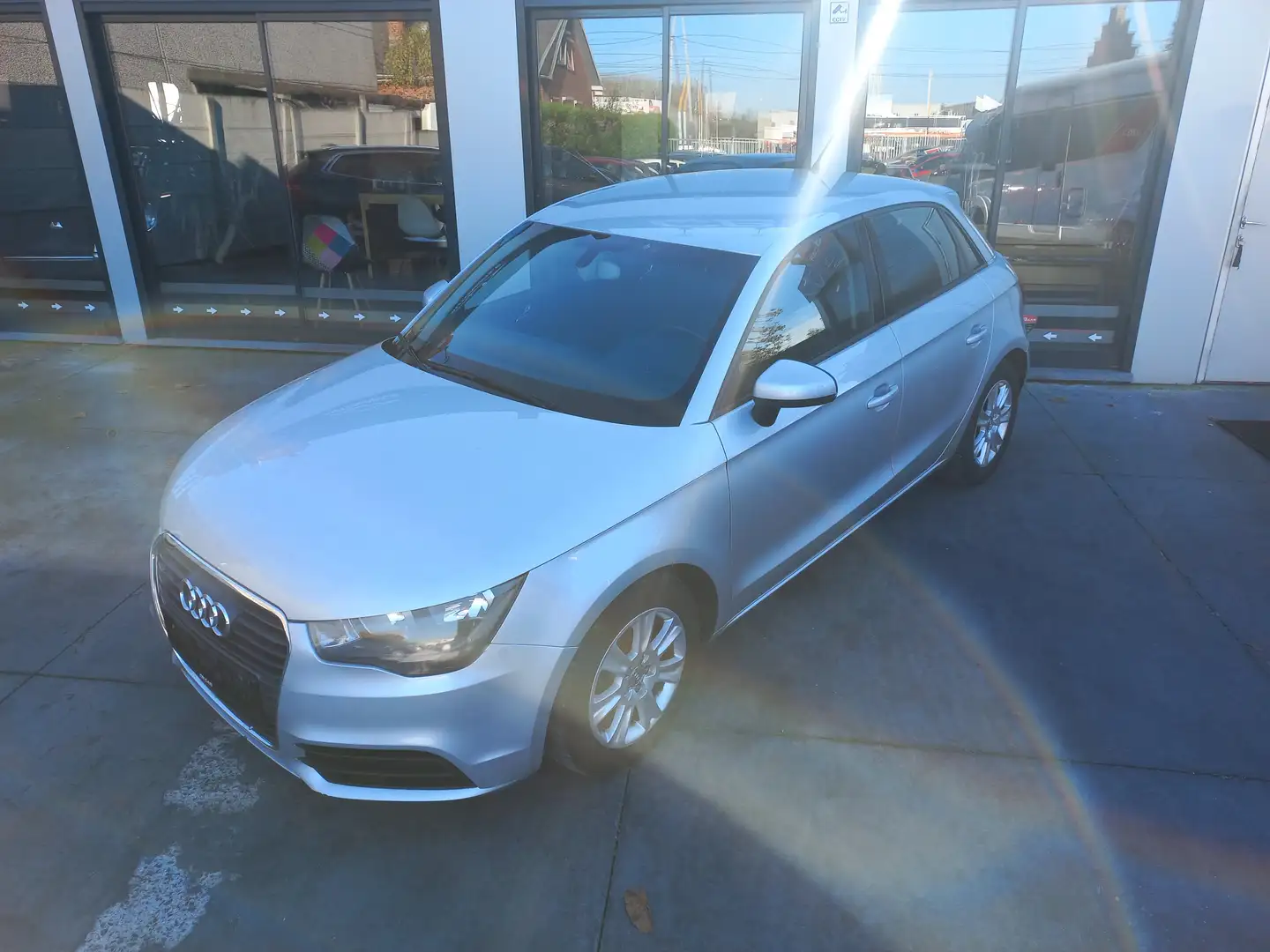 Audi A1 A1 Sportback 1.6 TDi Ambition Argent - 2